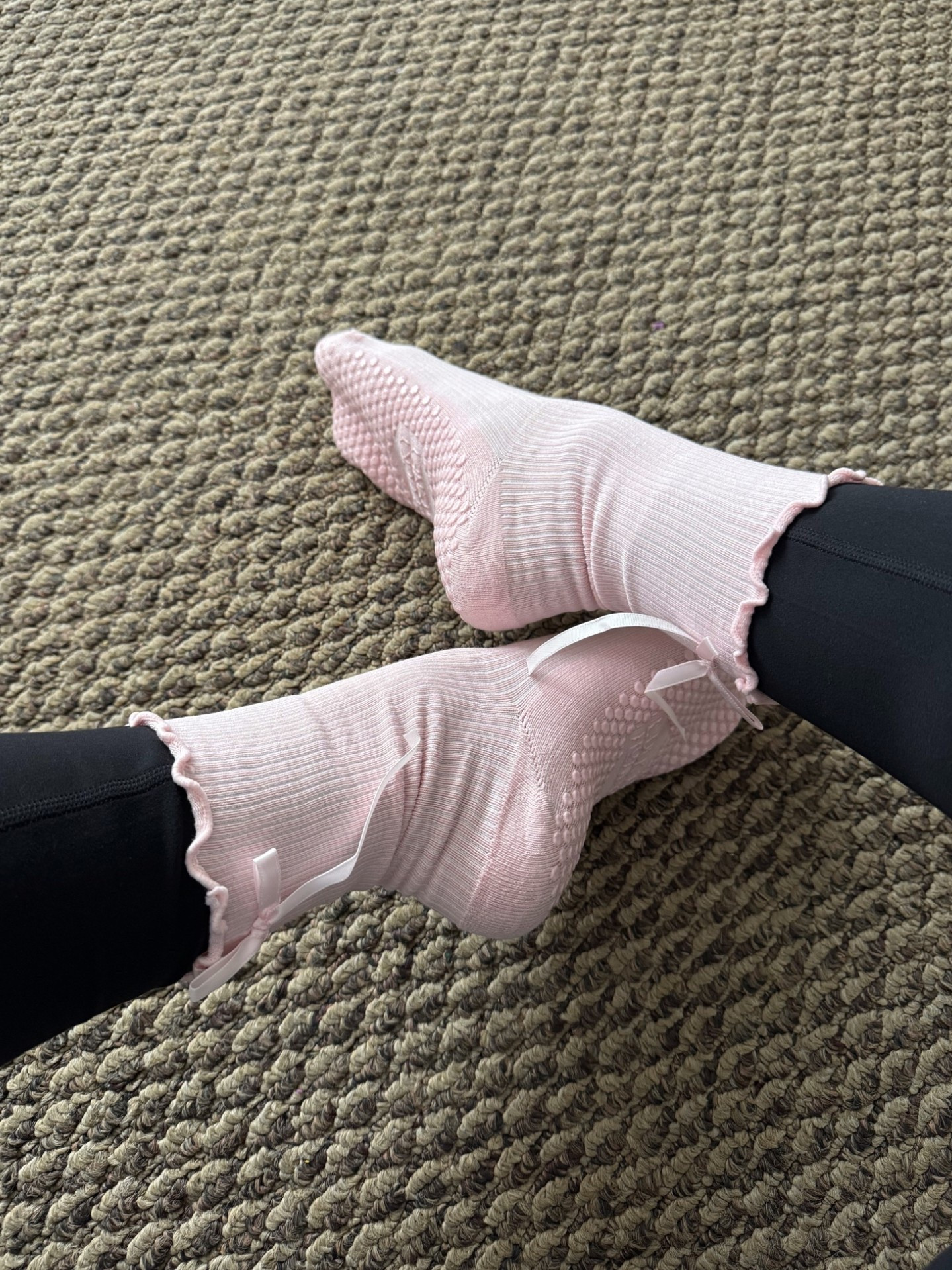 @Lucky Honey grip socks for barre today🎀

Fitness, activewear, barre, Pilates

#LTKActive #LTKfitnessgoals #LTKselfcare