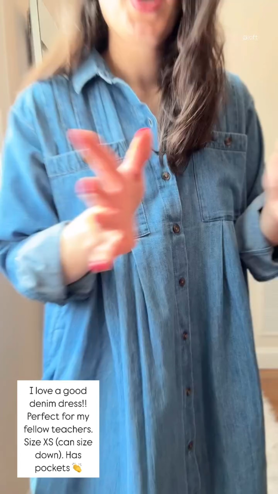 I love a good denim dress!! Perfect for my fellow teachers. Size XS (can size down). Has pockets 👏 @loft