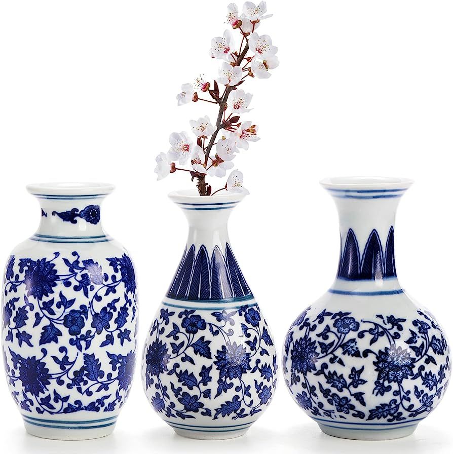 Yesland Small Blue and White Porcelain Vases Set of 3, 5 Inch Tall Mini Vintage Vase Chinoiserie Vas | Amazon (US)