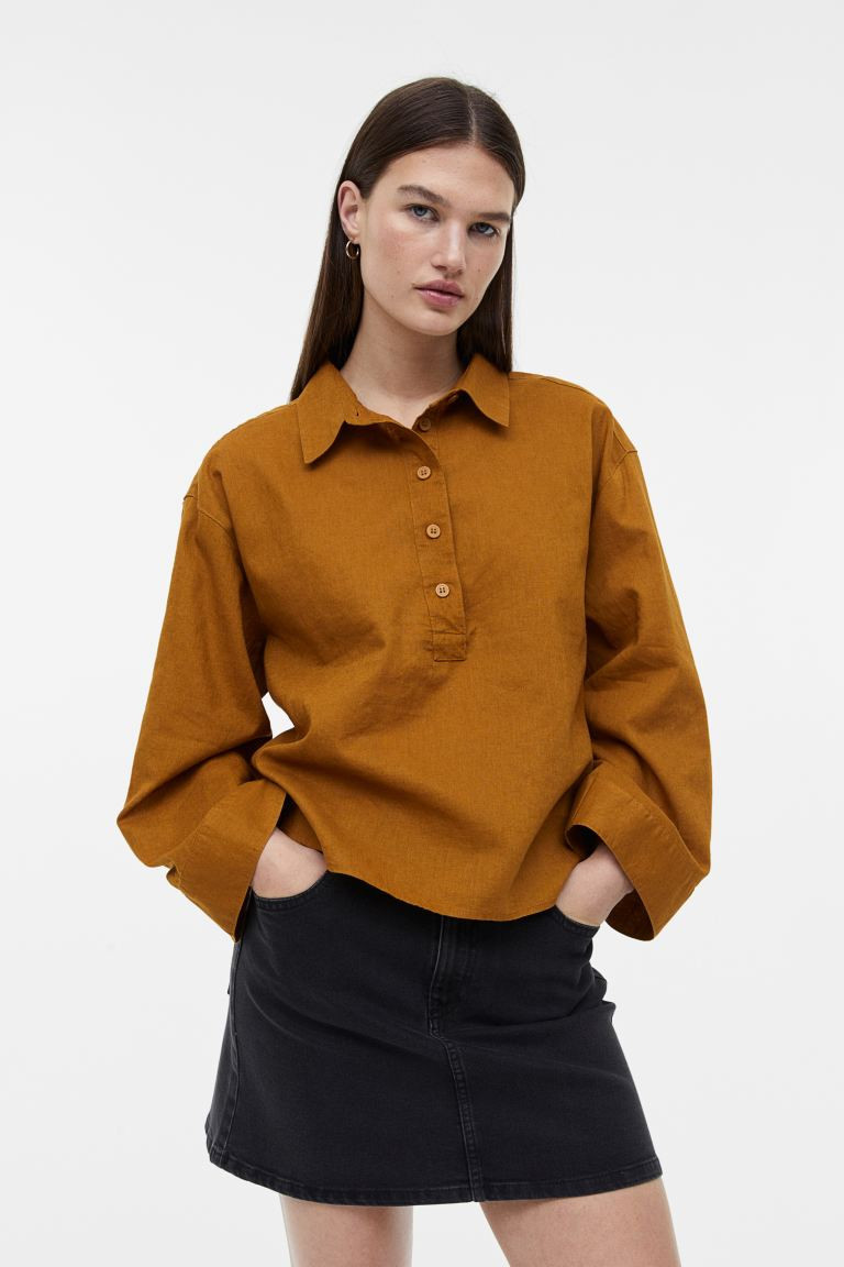 Linen-blend pop-over shirt - Brown - Ladies | H&M GB | H&M (UK, MY, IN, SG, PH, TW, HK)
