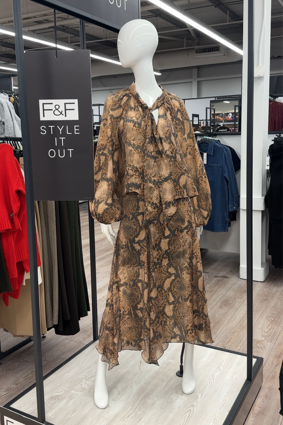 okay I did not not expect to find these gorgeous pieces at Tesco F&F clothing 🤩 the snakeskin co-ord and the taupe brown coat were my faves! 

#comeshoppingwithme #fandf #modestfashion #midsizefashion #autumnwardrobe 

#LTKautumn #LTKmodest #LTKFashionMonth