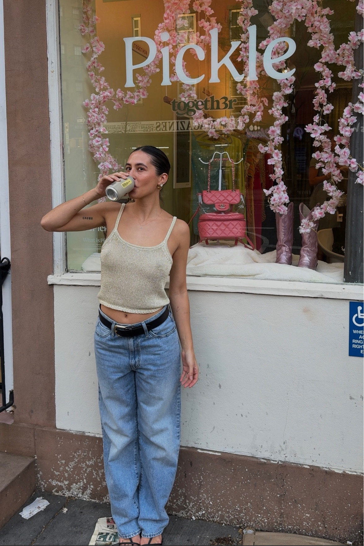 event hosting! Cutie top size small 