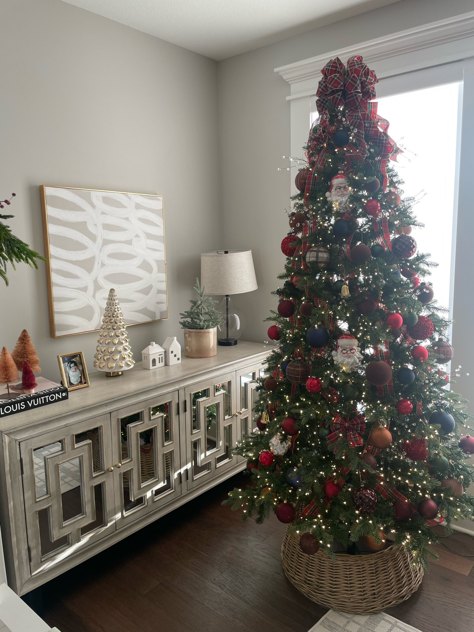 My Christmas tree!! 

#LTKSeasonal #LTKHoliday #LTKHolidaySale