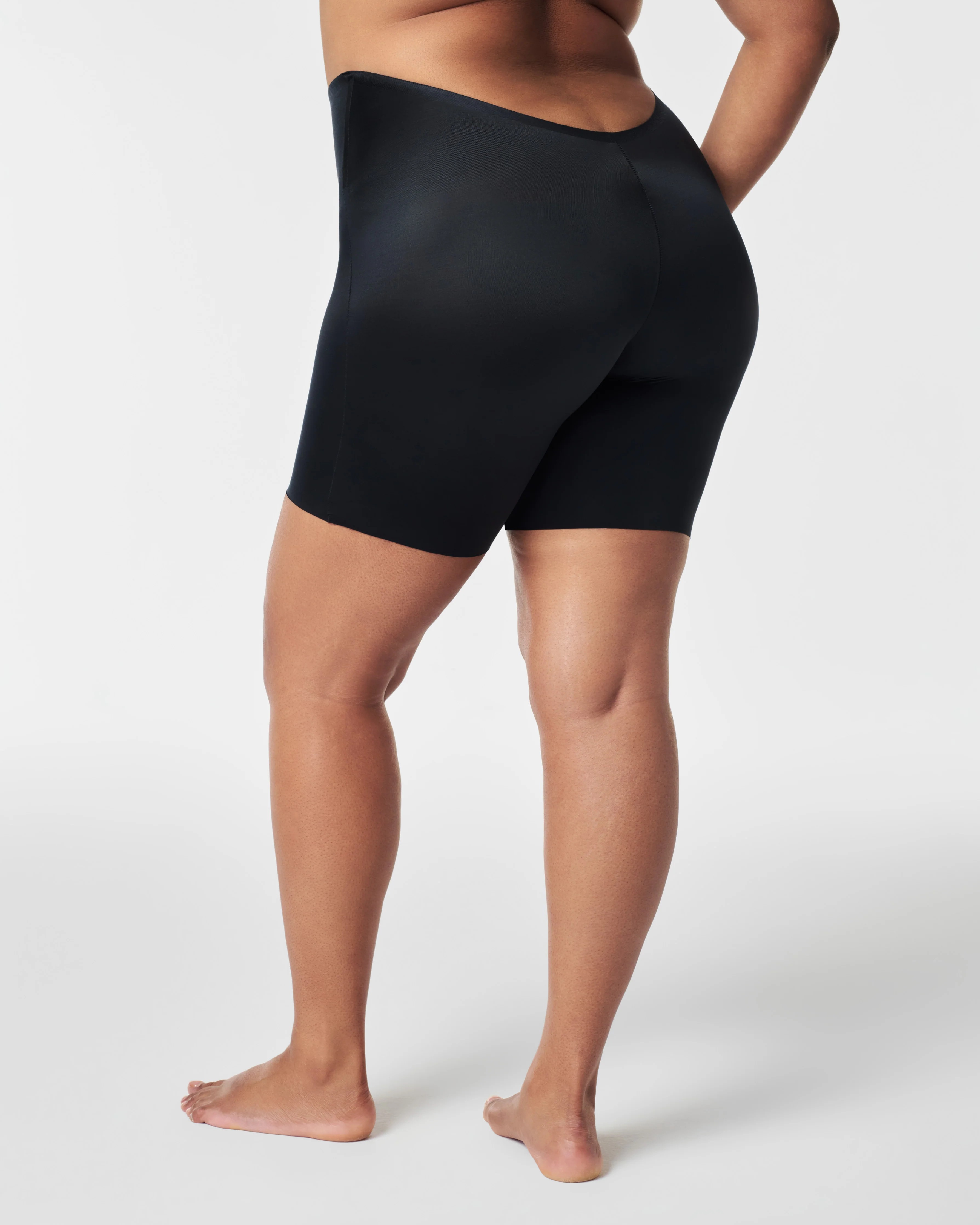 Low-Back Mid-Thigh Short | Spanx