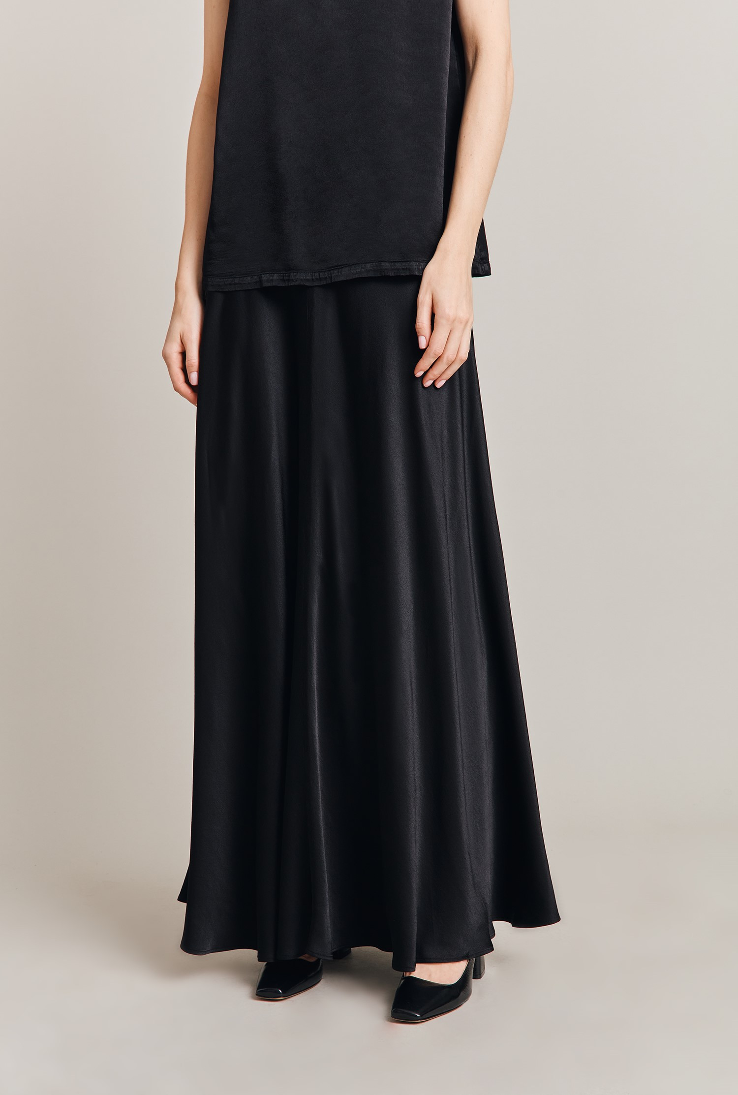Adrianna Satin Maxi Skirt

                        Black | Ghost