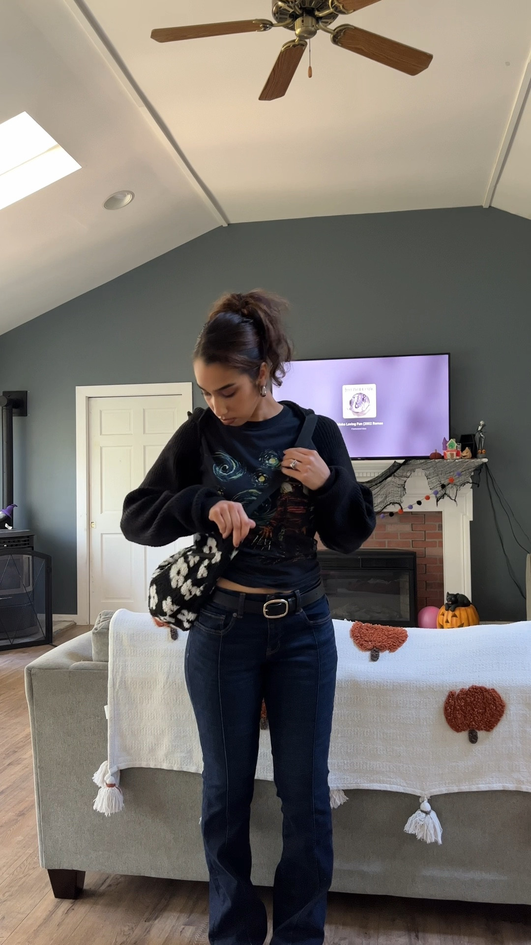 Bootleg jeans are back! 🍂✨



Bootcut jeans Flare jeans Casual fall outfit Cozy fall outfit Twilight Dark flare jeans American eagle AE band tshirt Black bolero shrug Platform converse Platform chucks Pinterest girl Latina Simple style Alt style Fall alt outfit Soft grunge fall outfit Twilight style Alt girl Fall alt outfit Casual alternative outfit for fall Black bolero alt outfits Low rise bootcut jeans

#LTKsalealert #LTKstyletip #LTKVideo