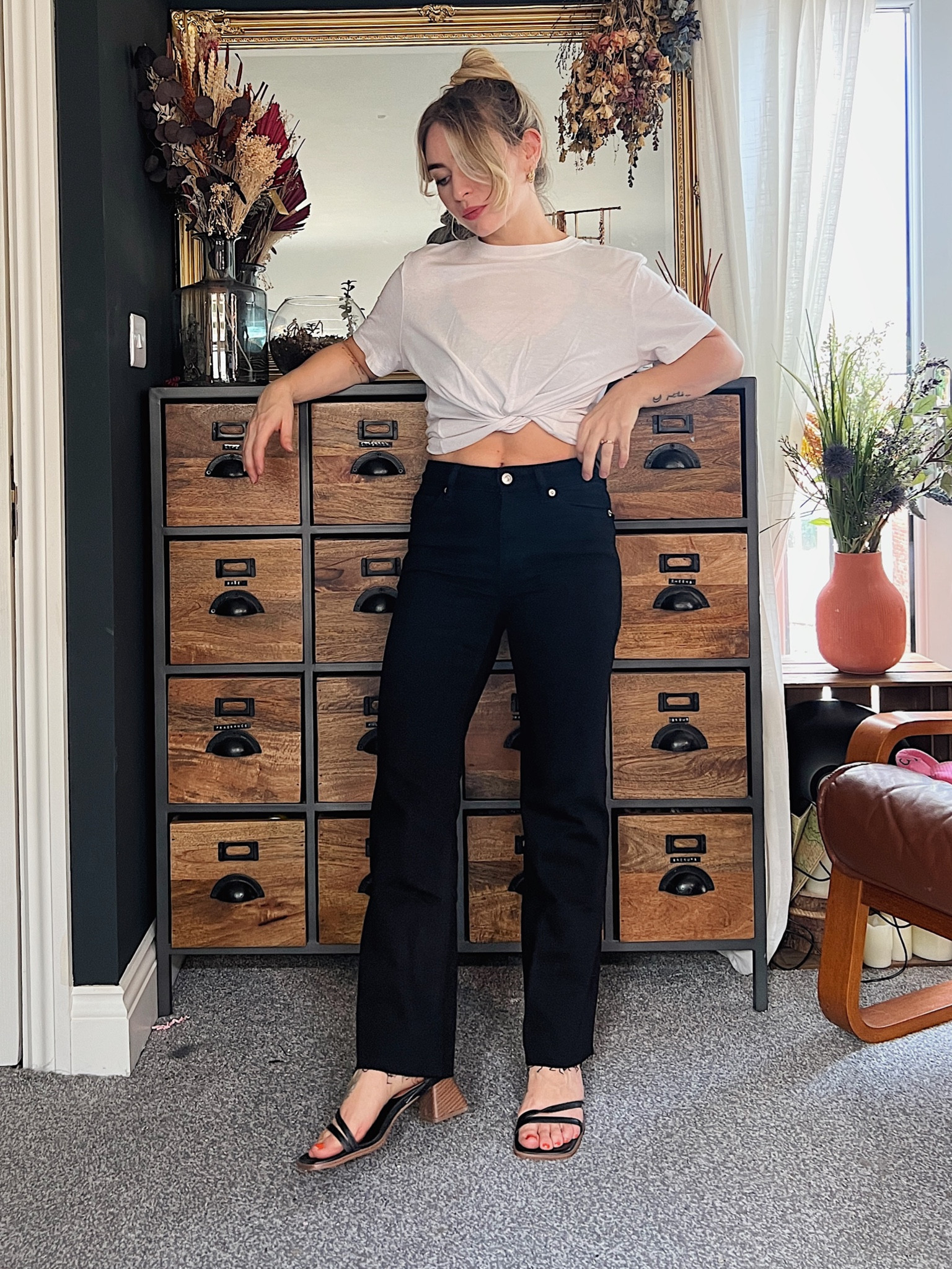 The perfect Petite flared jeans! From mango the cropped jeans - #ltkpetite 

#LTKeurope #LTKfindsunder50