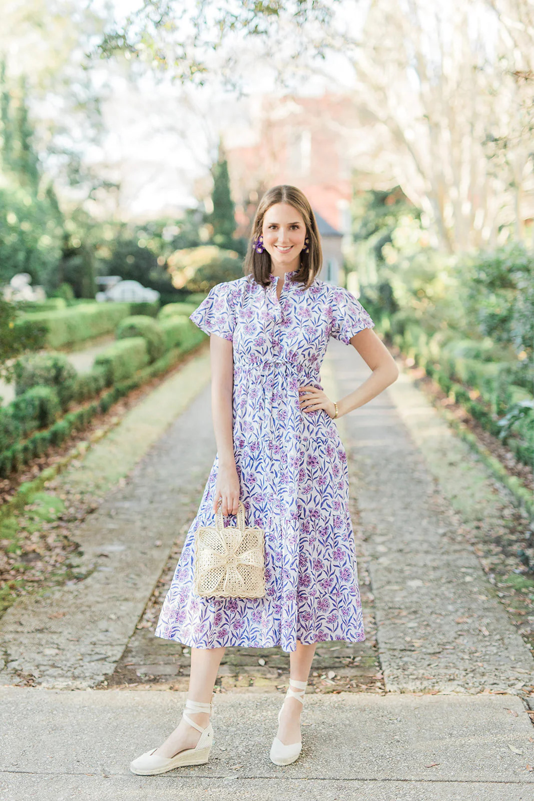 Magnolia Flutter | Iris | Victoria Dunn 