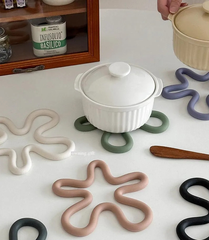 Silicone Flower Trivet – 1 Piece or 6 Piece Set – Heat Resistant Pot Holder – Cute Kitchen ... | Etsy (Global)