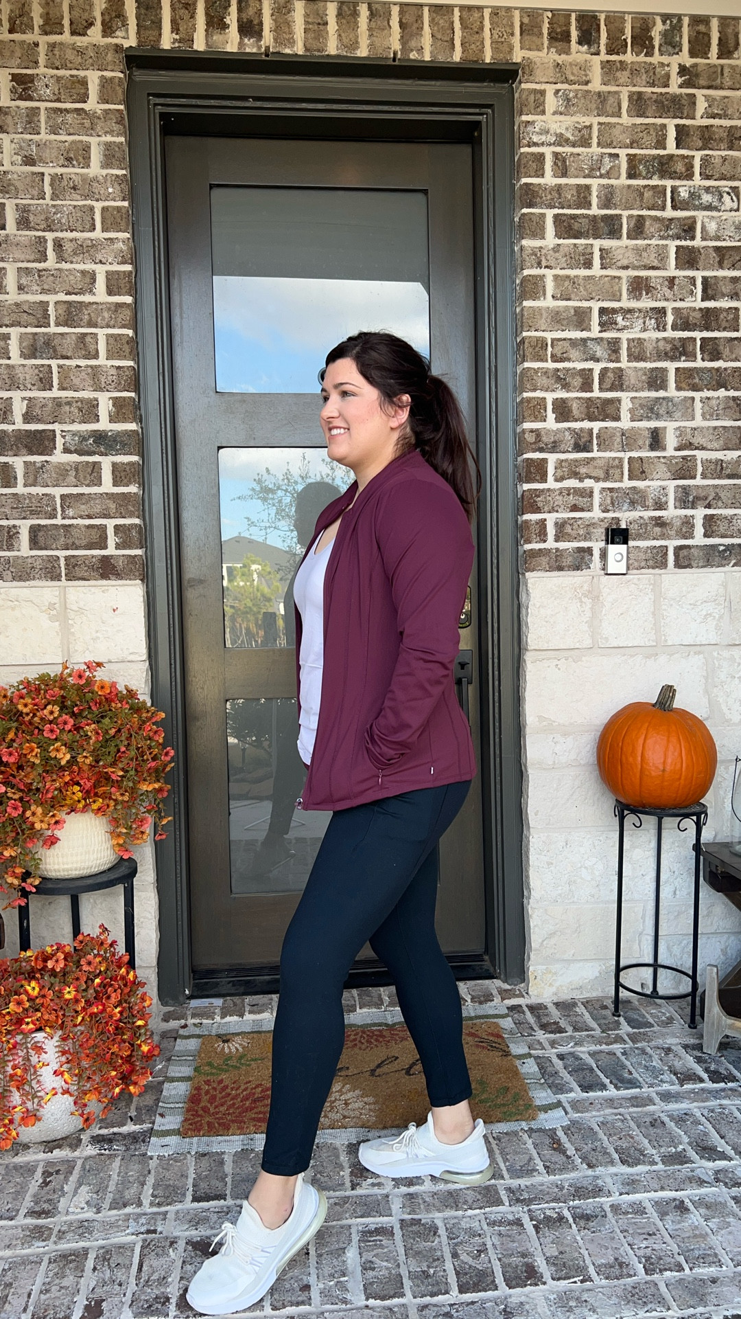 Sharing my cozy fall look from the Marika Fall Moves Edit — buttery-soft leggings, the perfect quarter zip, and comfy staples made for real life moments.
Fit, comfort, texture… they nailed it. 🤎
#FallMovesEdit #MarikaActive @Marika_Clothing

P.s all these items are on sale!!

#LTKHoliday #LTKSaleAlert #LTKmomlife