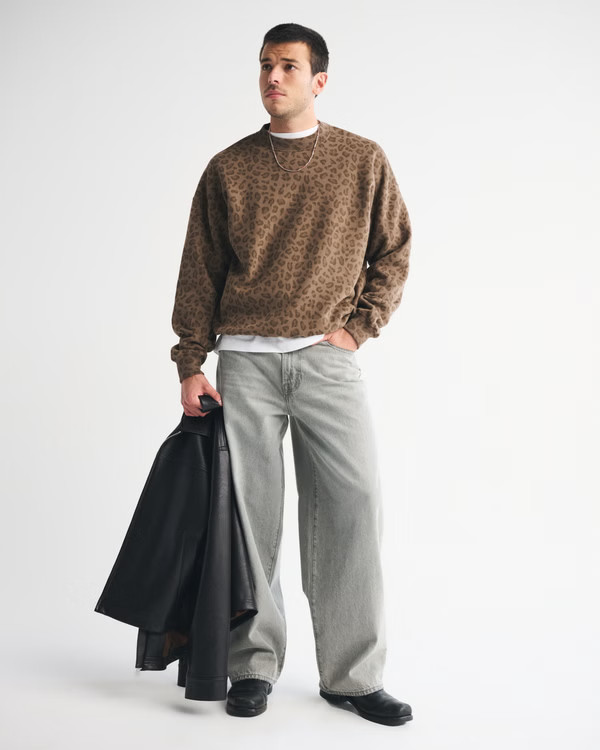 Essential Crew Sweatshirt | Abercrombie & Fitch (US)