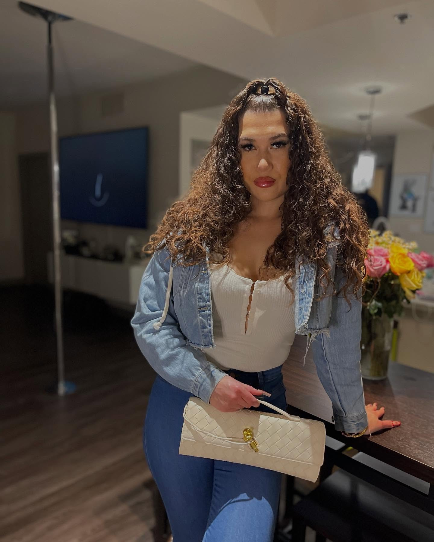 you said be ready @ what time ? ☺️

#datenight #night #date #dates #picoftheday #instadaily #dump #photodump #datenightoutfit #nightout #nightouttfit #vegas #lasvegas #ready #trending #trendy #curls #curlyhair #freckles #exotic #fyp #fypage #explore #explorepage #eyes #exploremore

#LTKU #LTKMostLoved #LTKWatchNow