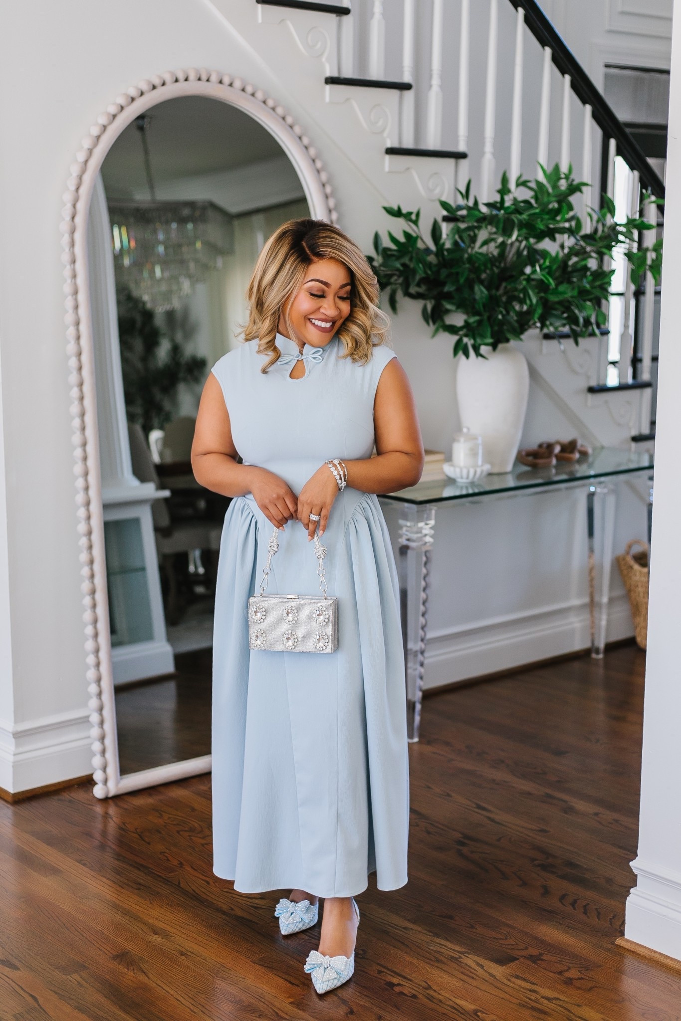 Spring dresses for the win! ☀️🌸 I love how cute, stylish, and affordable these are—perfect for Easter, brunch, or any springtime event. 💐✨ Easy to wear, flattering, and budget-friendly… what more could we ask for? Tap to shop before they’re gone!