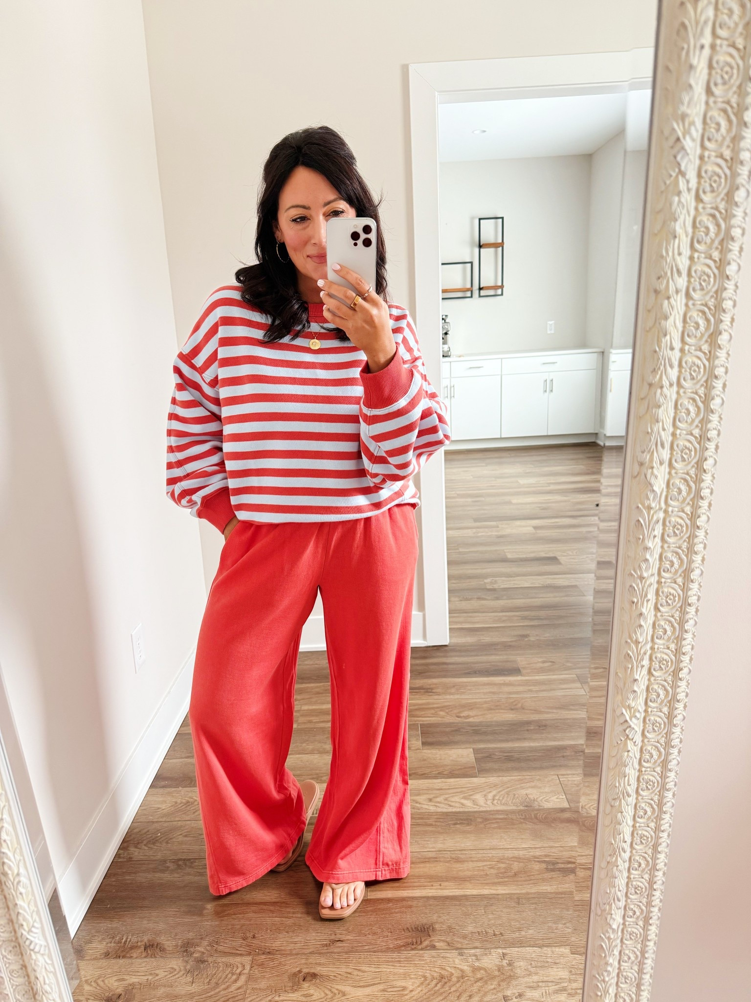 AERIE HAUL
• medium top - runs oversized 
• medium sweats  


#LTKgrwm #LTKootd #LTKSaleAlert