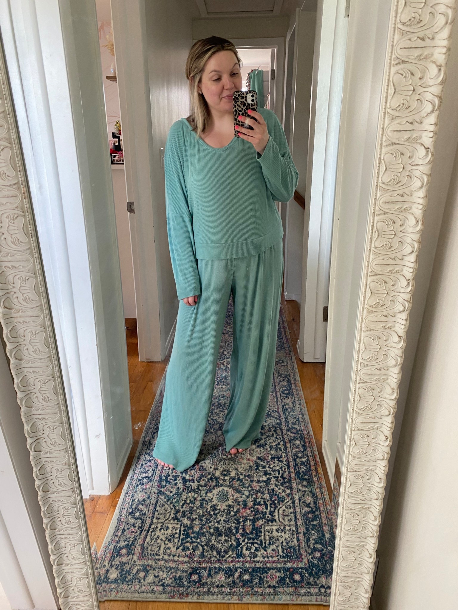 Sale alert 30% off! 

Loved these pjs/ lounge wear during pregnancy. And now I’m rocking them postpartum! They come in several colors and run tts. 

Top & Bottoms - XL 

Fall style // fall outfit // lounge wear // target // Auden // pjs 



#LTKSaleAlert #LTKFindsUnder50 #LTKmomlife