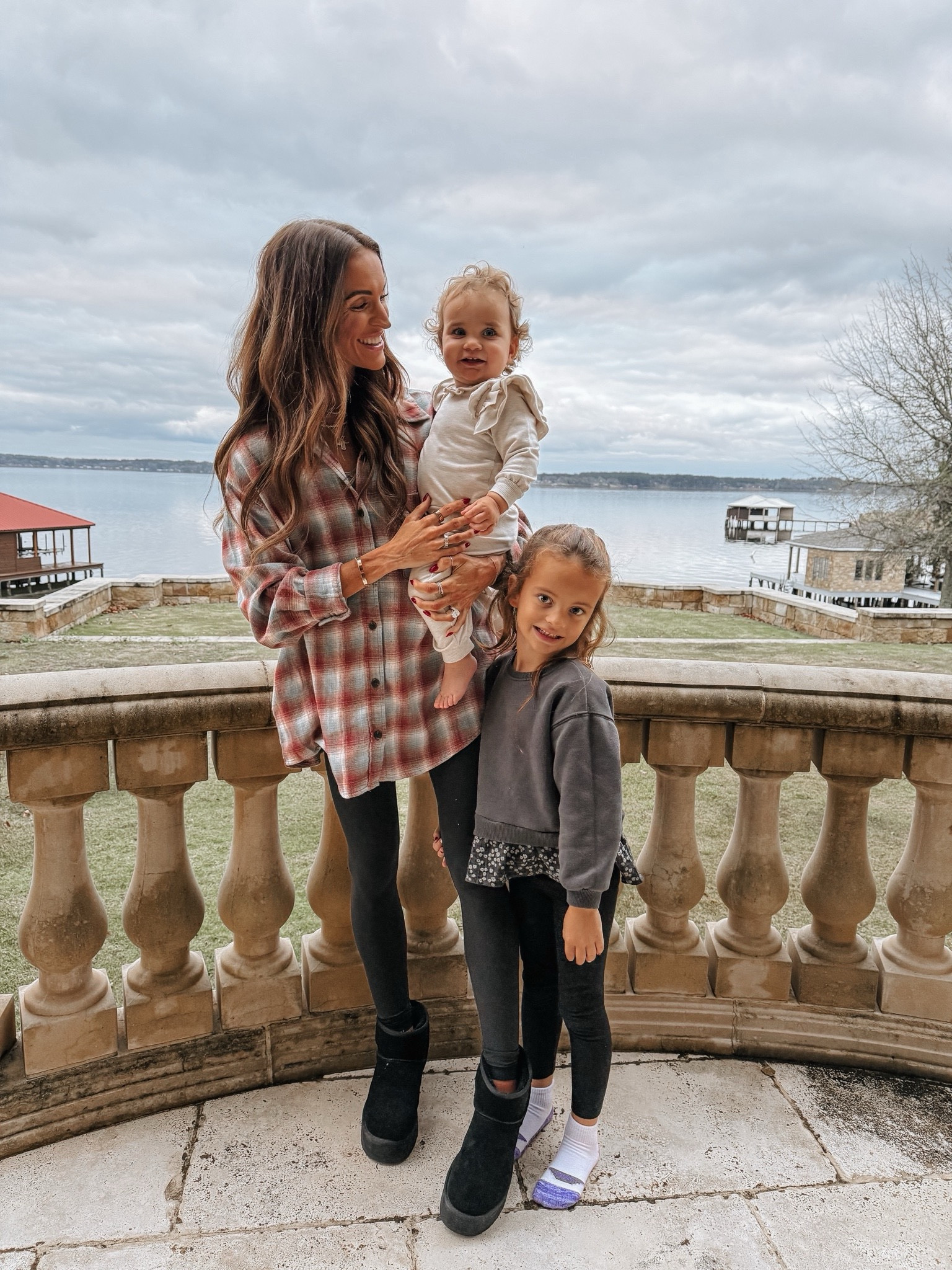 $25 target oversized flannel back in stock! 🙌🏻 perfect for wearing over leggings! 


#flannel #target #targetfind #winteroutfif

#LTKFindsUnder50