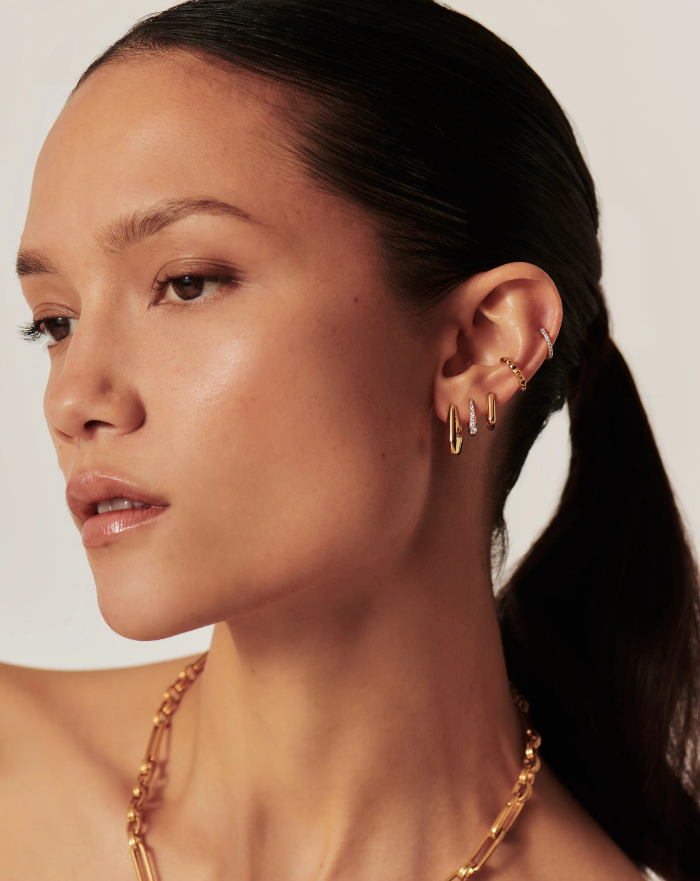 Lucy Williams Arco Small Hoop Earrings | 18ct Gold Vermeil | 18ct Gold Vermeil | Missoma | Missoma UK