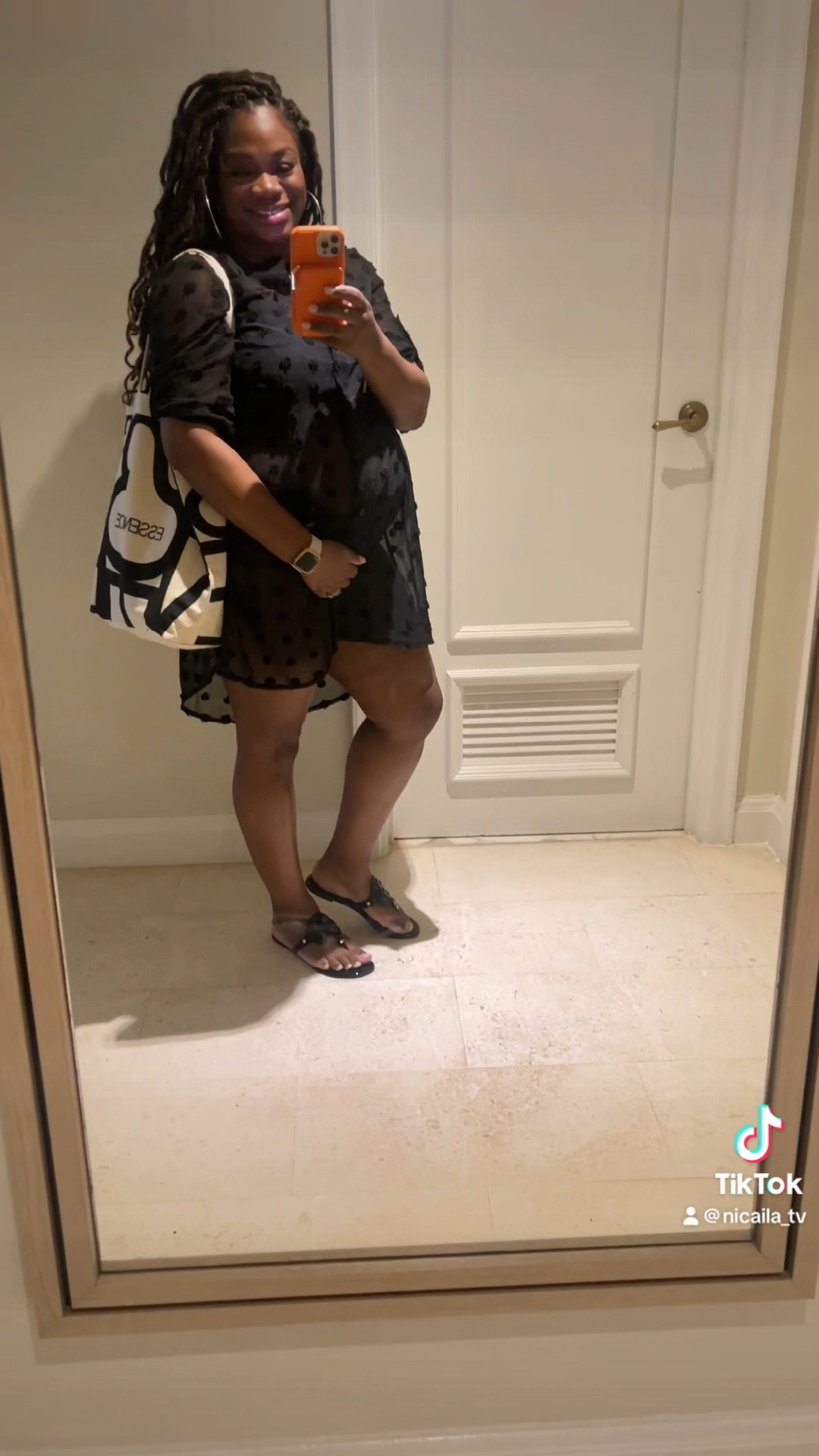Babymoon vibes headed to the pool. 

#LTKbump #LTKswim #LTKstyletip