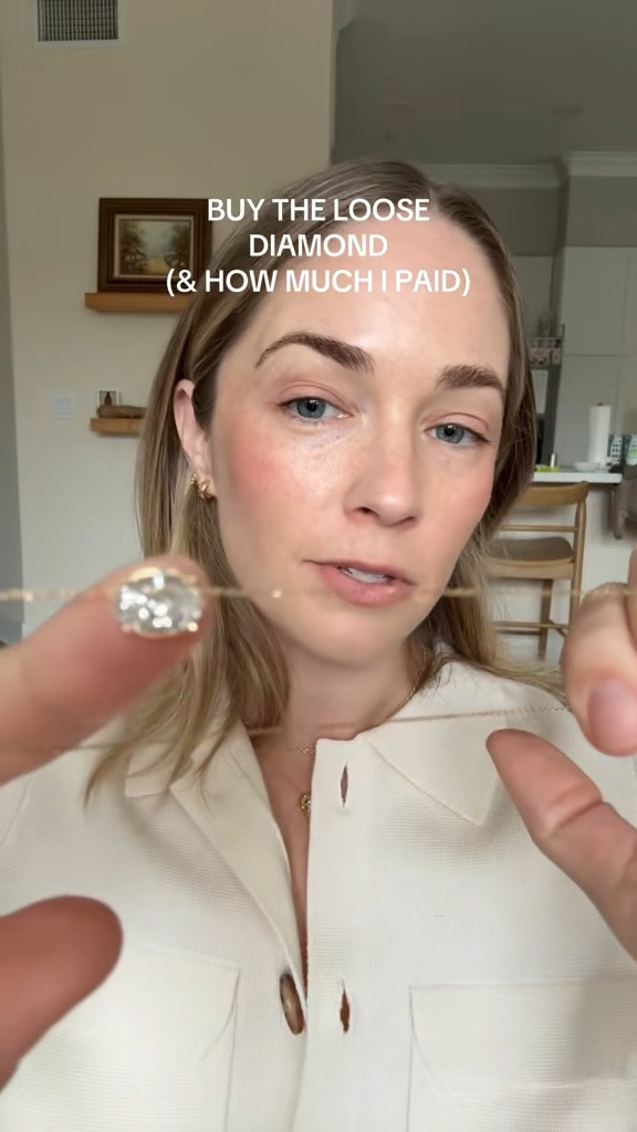 This is a loose diamond but linking the chain!