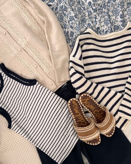 The French girl collection just dropped at Social Threads and it’s so good!!! Love the combination of navy, light blue, ivory and stripes. @socialthreads 
