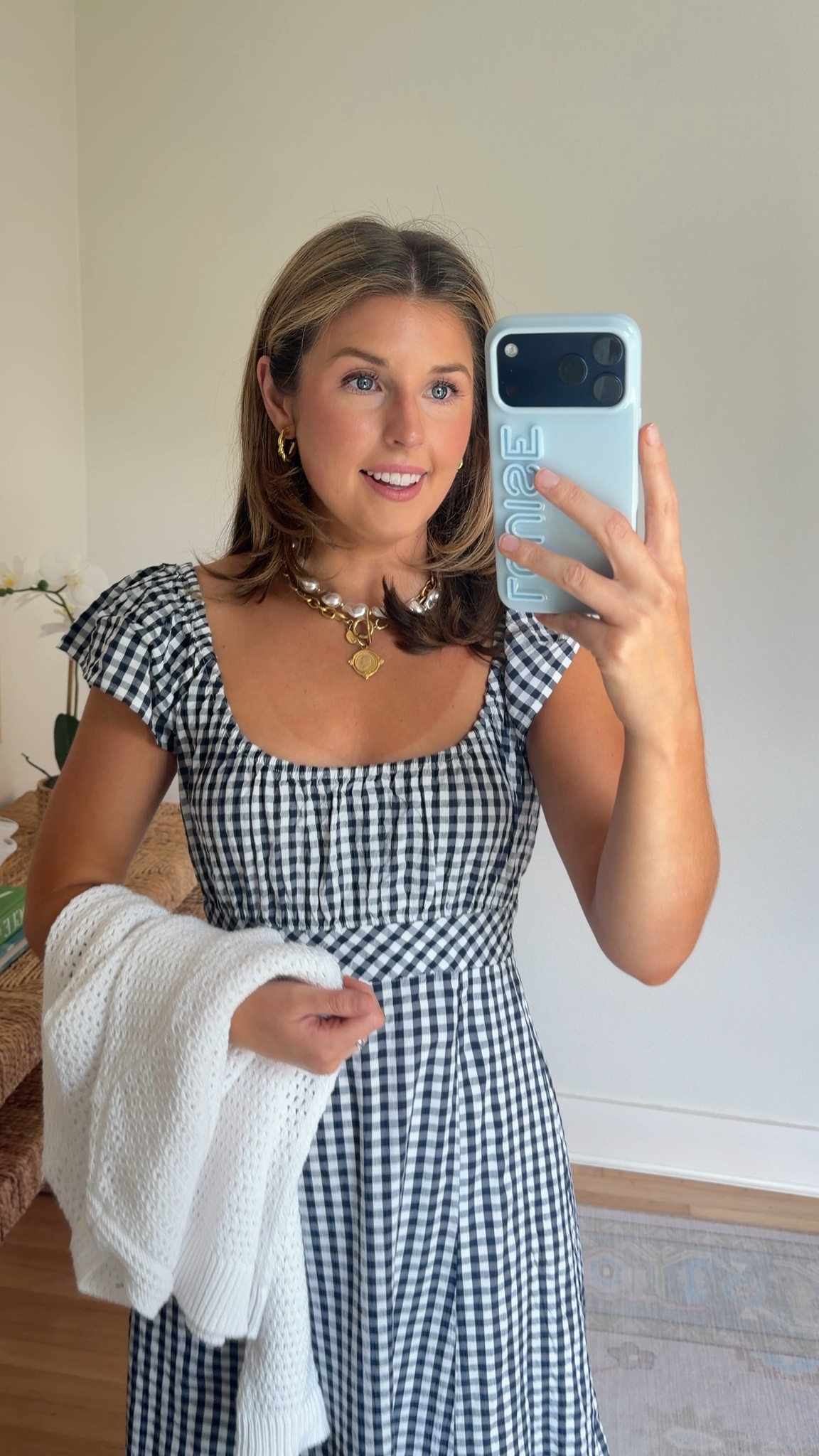 Cute travel outfit idea! Wearing a S