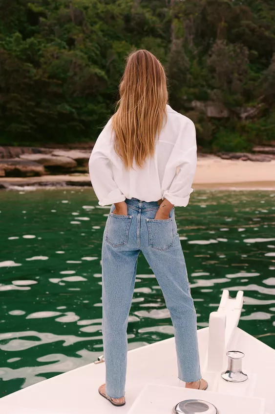 HIGH-WAIST - STRAIGHT LEG - ANKLE-LENGTH - RIGIDHigh-waist ankle-length jeans with five pockets. ... | Zara UK