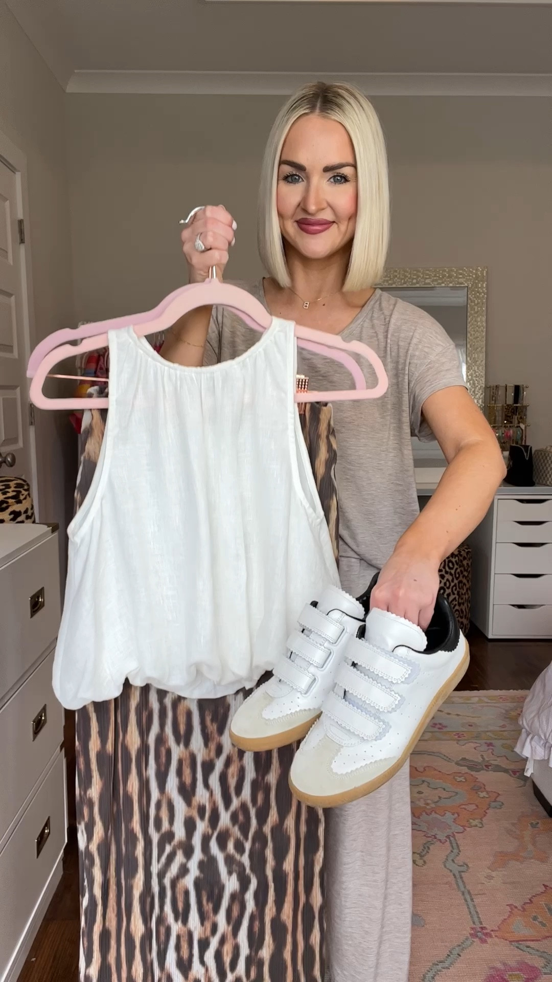 Leopard print skirt / leopard print outfit / casual leopard outfit 
Top: XXS
Skirt: XS
Shoes: 38 (size up one) 

#LTKVideo #LTKSeasonal #LTKStyleTip