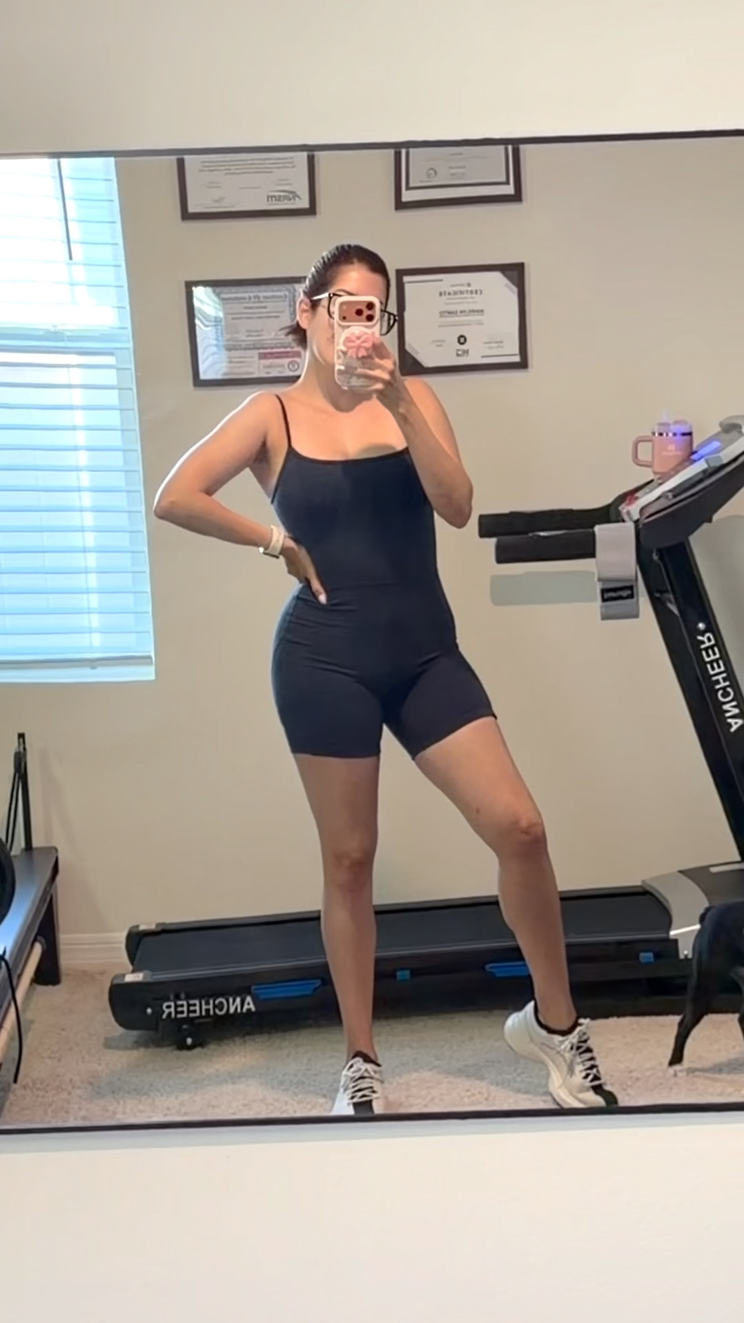 Getting ready for my cardio with a puffy face😆 I guess the face cold plunge wasn’t enough! 

#cardio #workout #fitness #gym #pilates

#LTKmorningroutine #LTKfitnessgoals #LTKdayinmylife