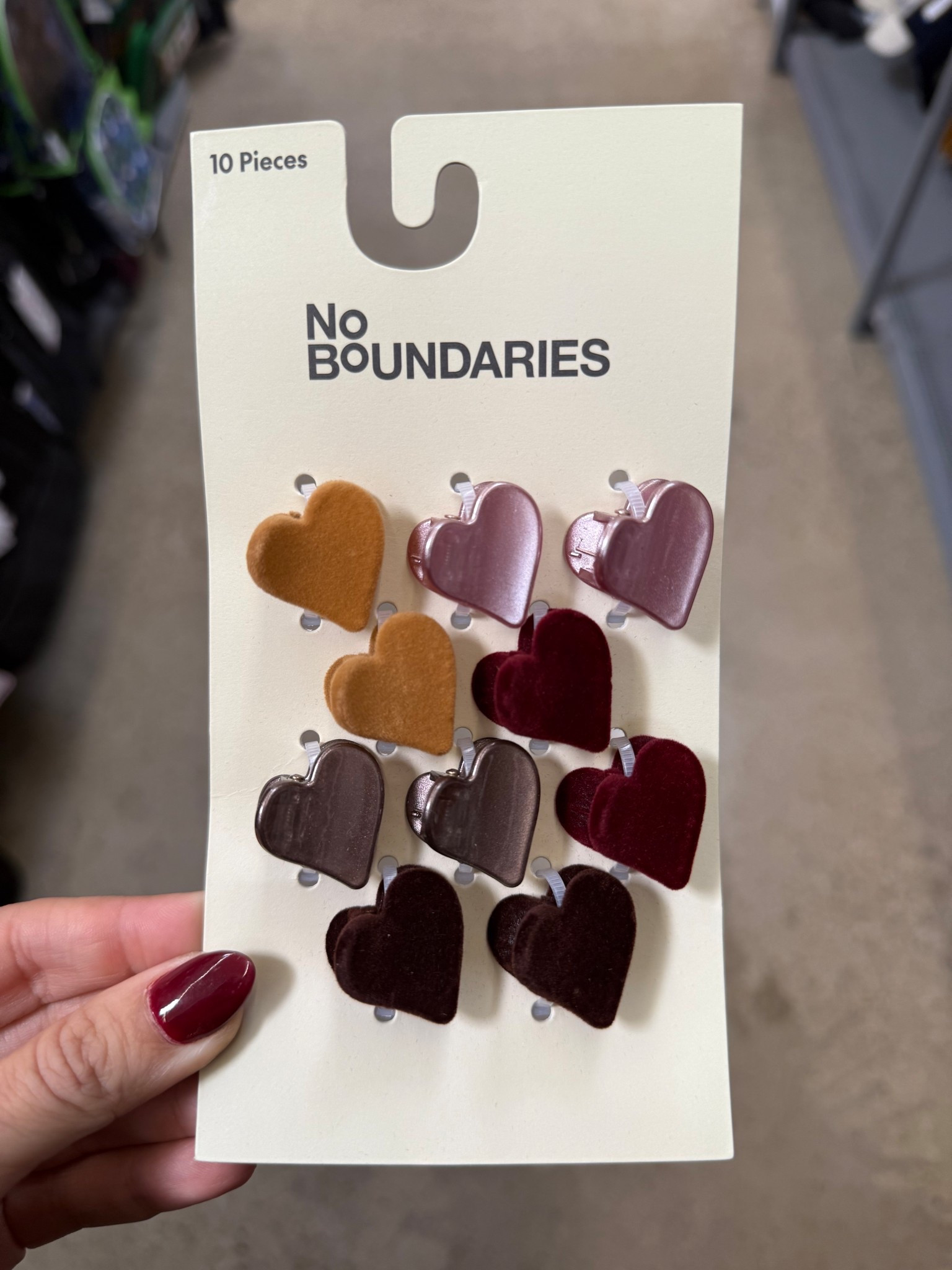 The cutest little hair clips 🤍