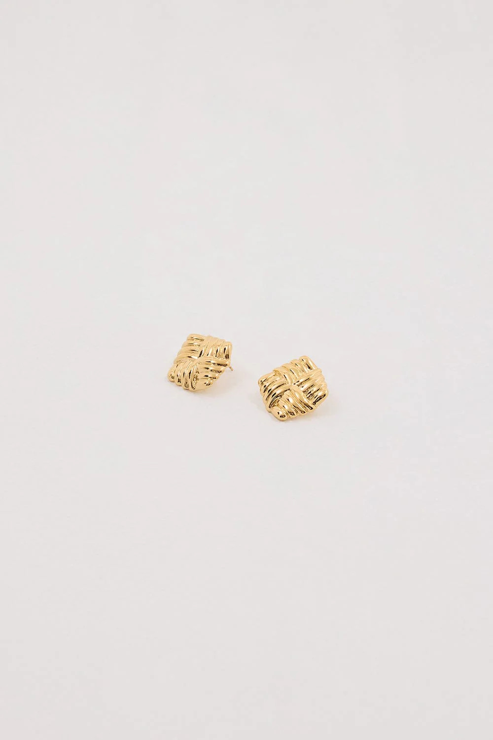 HEAVEN MAYHEM GOLD WIND EARRING | DISSH