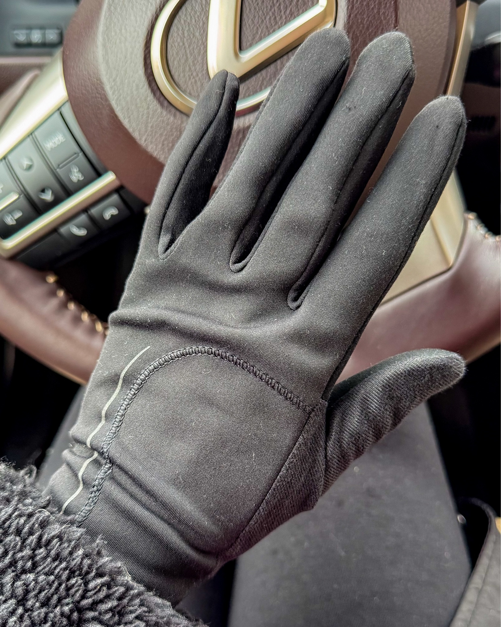 Tech gloves winter gloves 

#LTKgrwm #LTKFindsUnder50 #LTKootd
