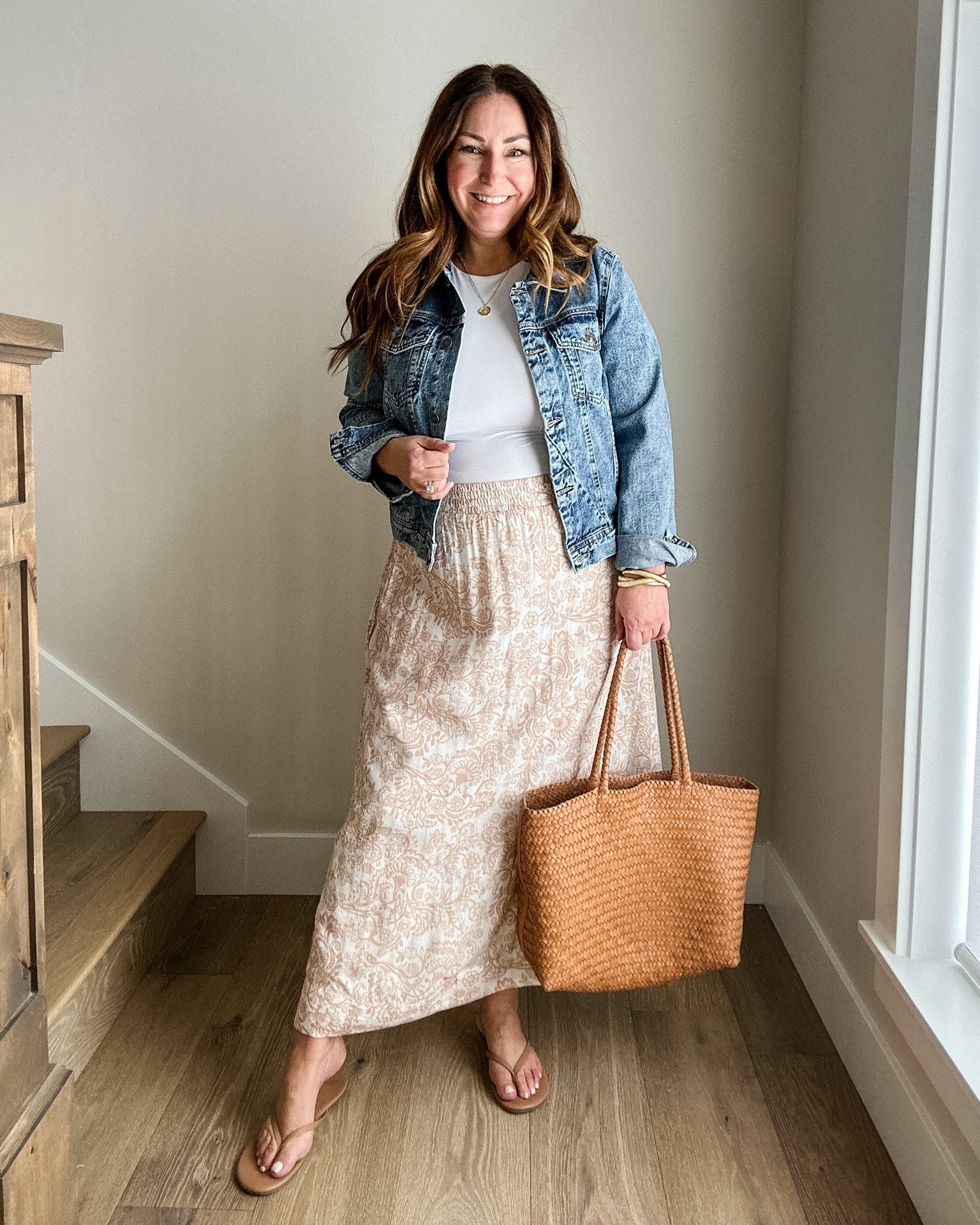  Summer outfit with LOFT maxi skirt 

Fit Tips: skirt tts, L // Amazon bodysuit, L // denim jacket tts, L

#LTKSeasonal #LTKxMadewell #LTKMidsize