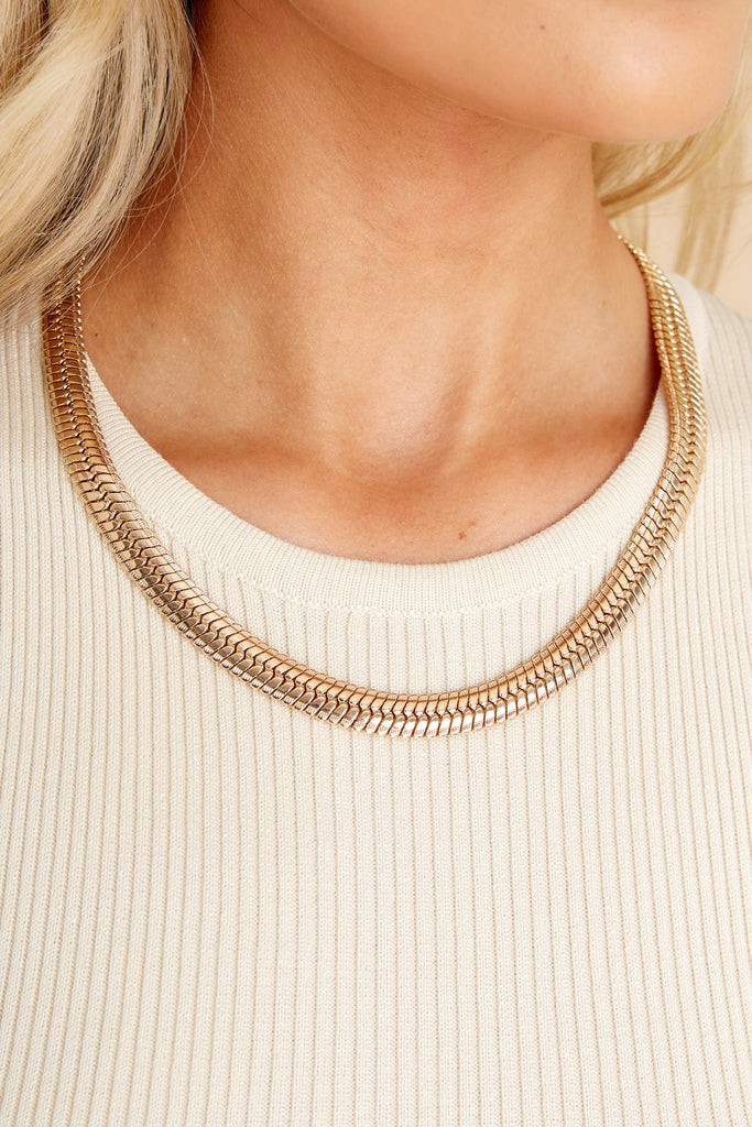 Definition Of Chic Gold Necklace | Red Dress 