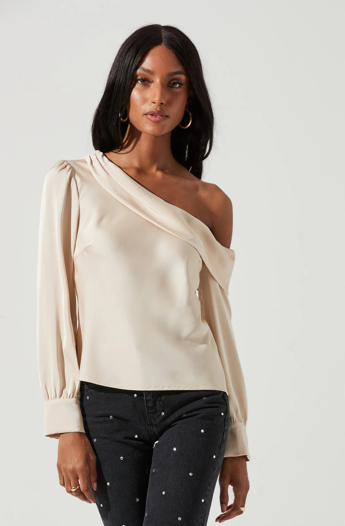 Ellen Draped Off Shoulder Long Sleeve Top | ASTR The Label (US)