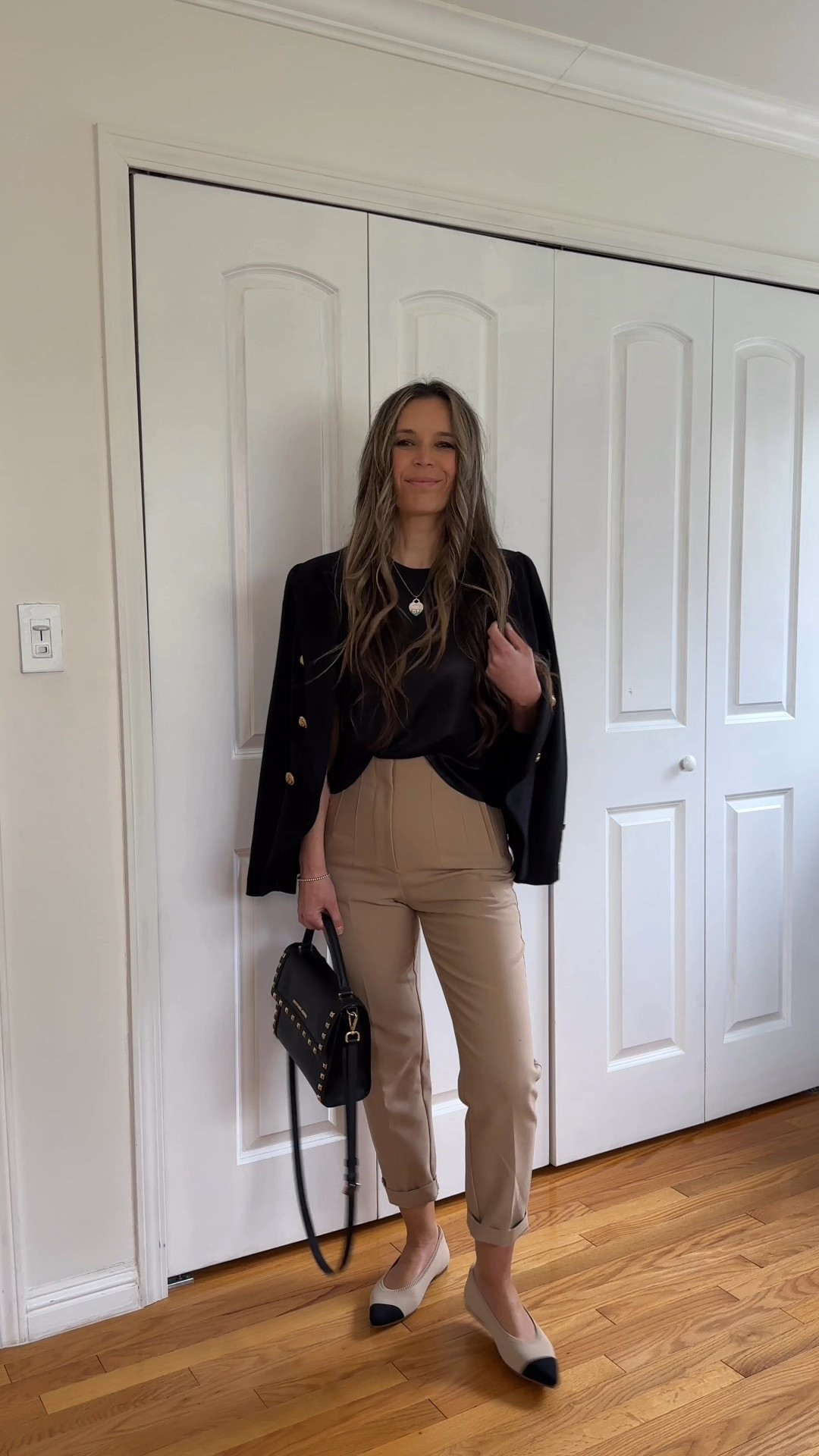 Black blazer on sale. Run!


#LTKFallSale #LTKWorkwear #LTKSeasonal