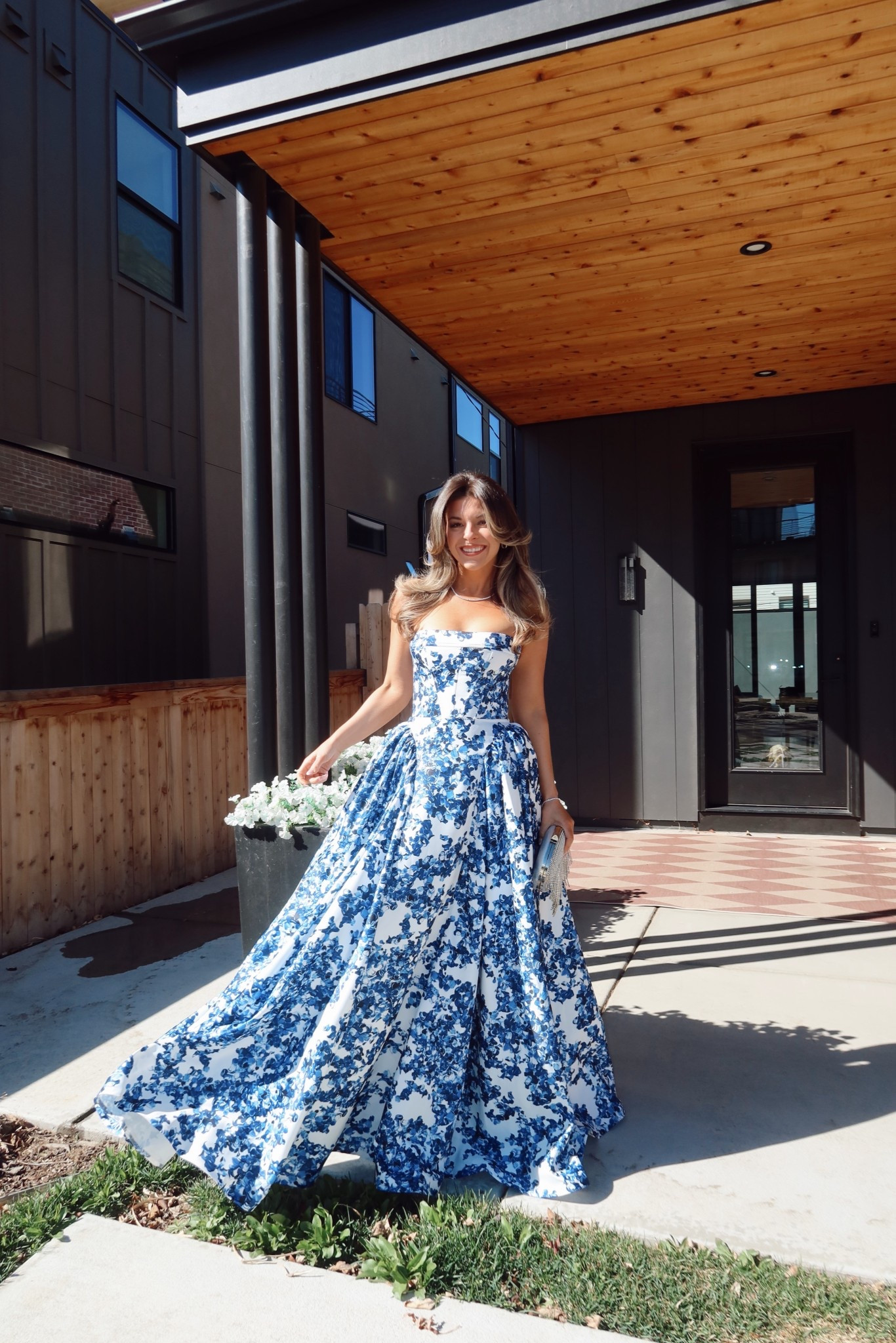 Strapless blue and white floral spring event and wedding guest dress

Electric picks code: emerson20
Revolve code: tulip

Wearing my usual small/2

Wedding guest
Formal event
Black tie
Spring event
Summer party
Shower dress
Special occasion

#LTKSeasonal #LTKWedding #LTKgrwm