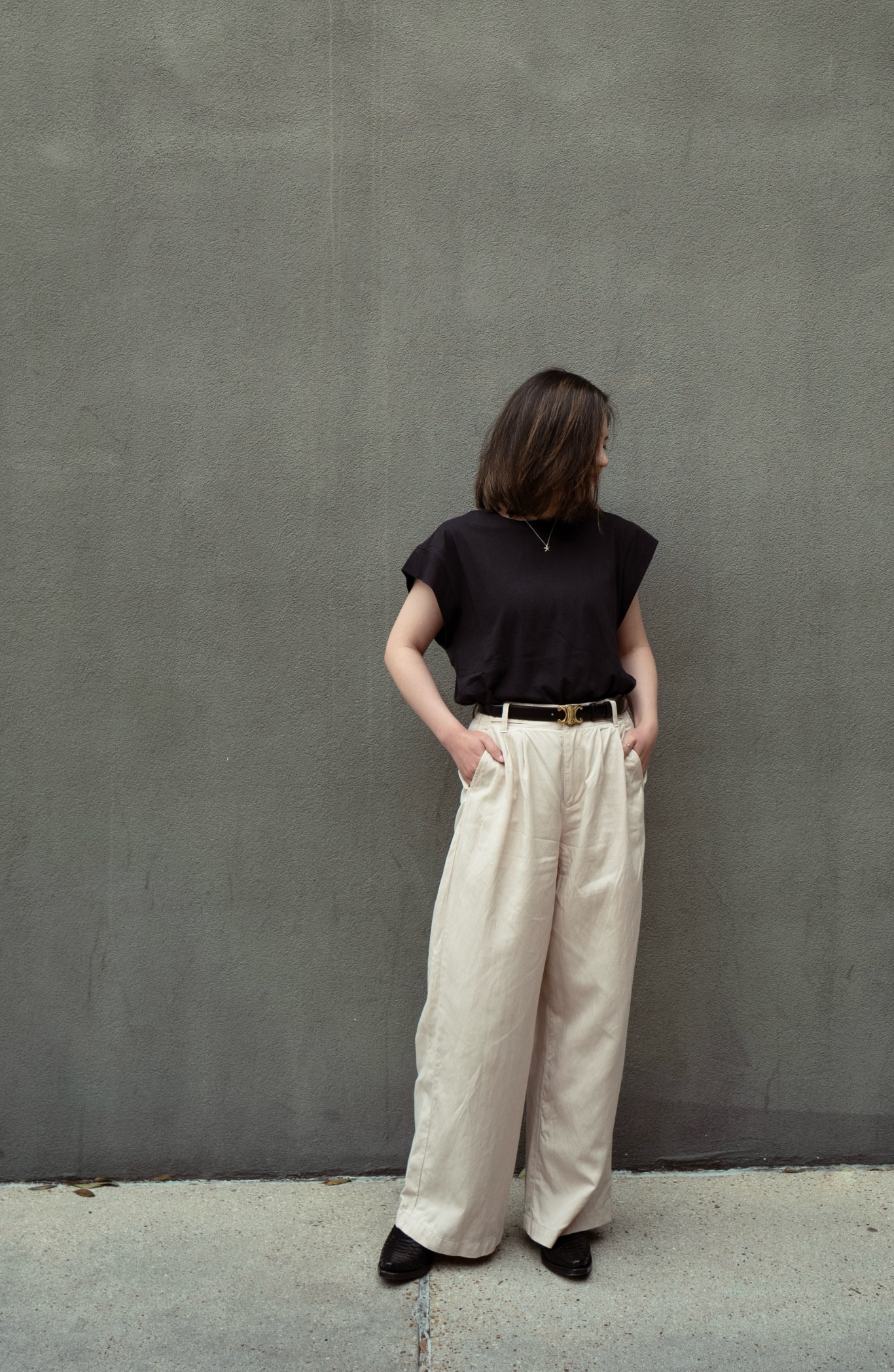 Muscle tee + wide leg pants ❤️

#LTKStyleTip #LTKSummerSales #LTKFindsUnder100