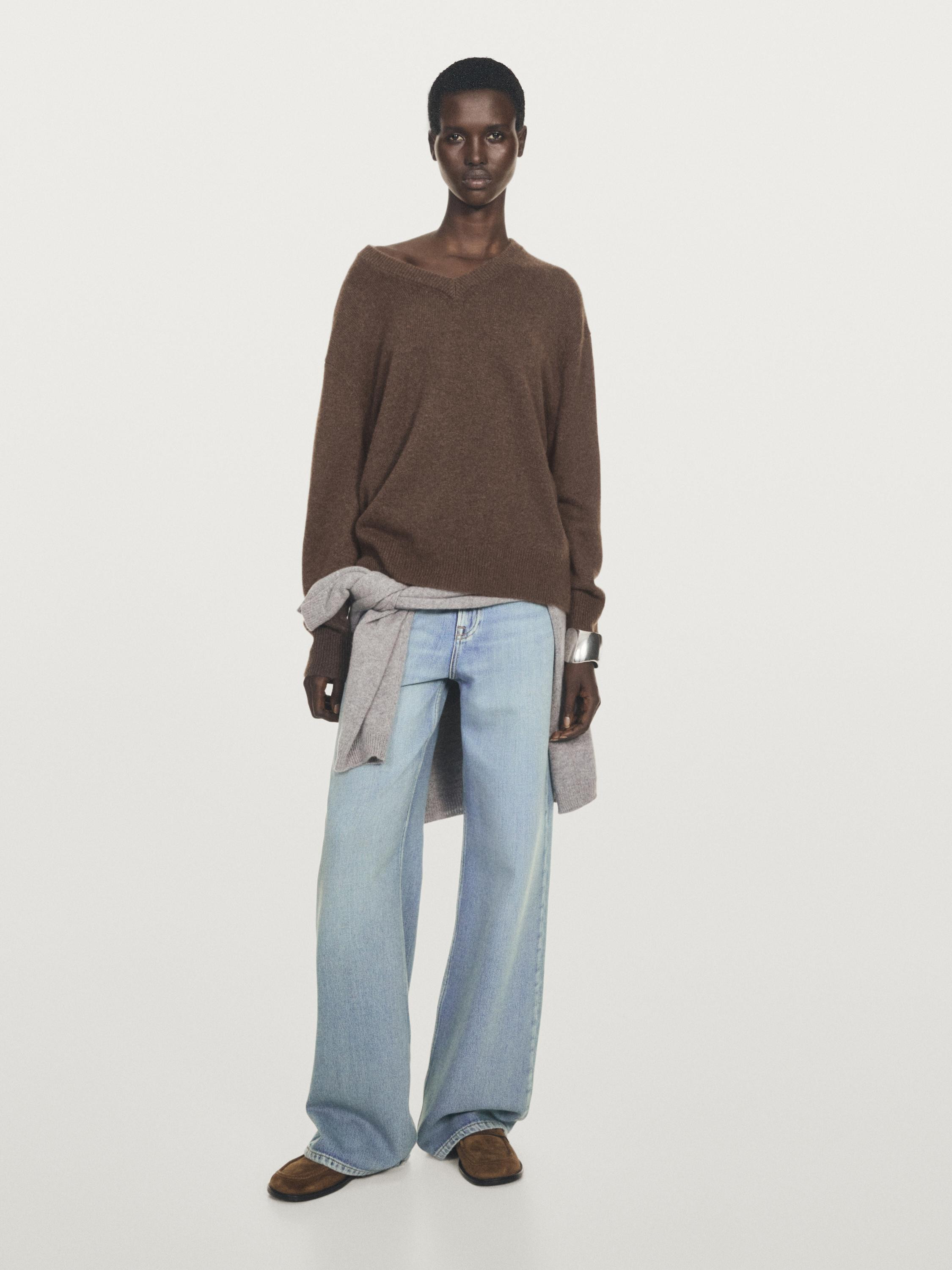 Strickpullover aus 100 % Kaschmir mit V-Ausschnitt | Massimo Dutti DE