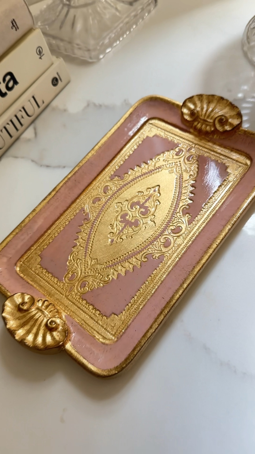 Amazon Hidden Gem: 
This Gilded Vintage Serving Tray
That comes in 6 colors and is under $60



#LTKFindsUnder50 #LTKStyleTip #LTKHome