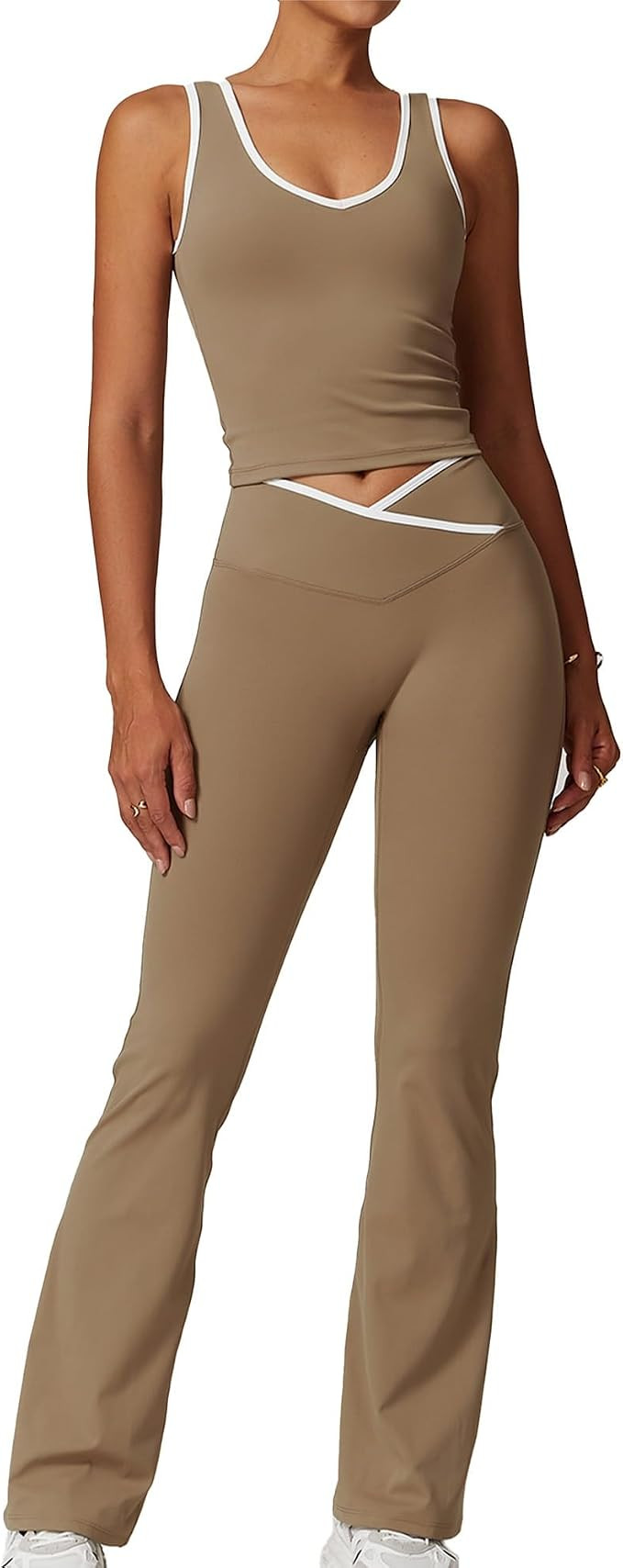 Conjunto sexy de dos piezas para mujer, conjunto de pantalones de yoga con vuelo | Amazon (US)