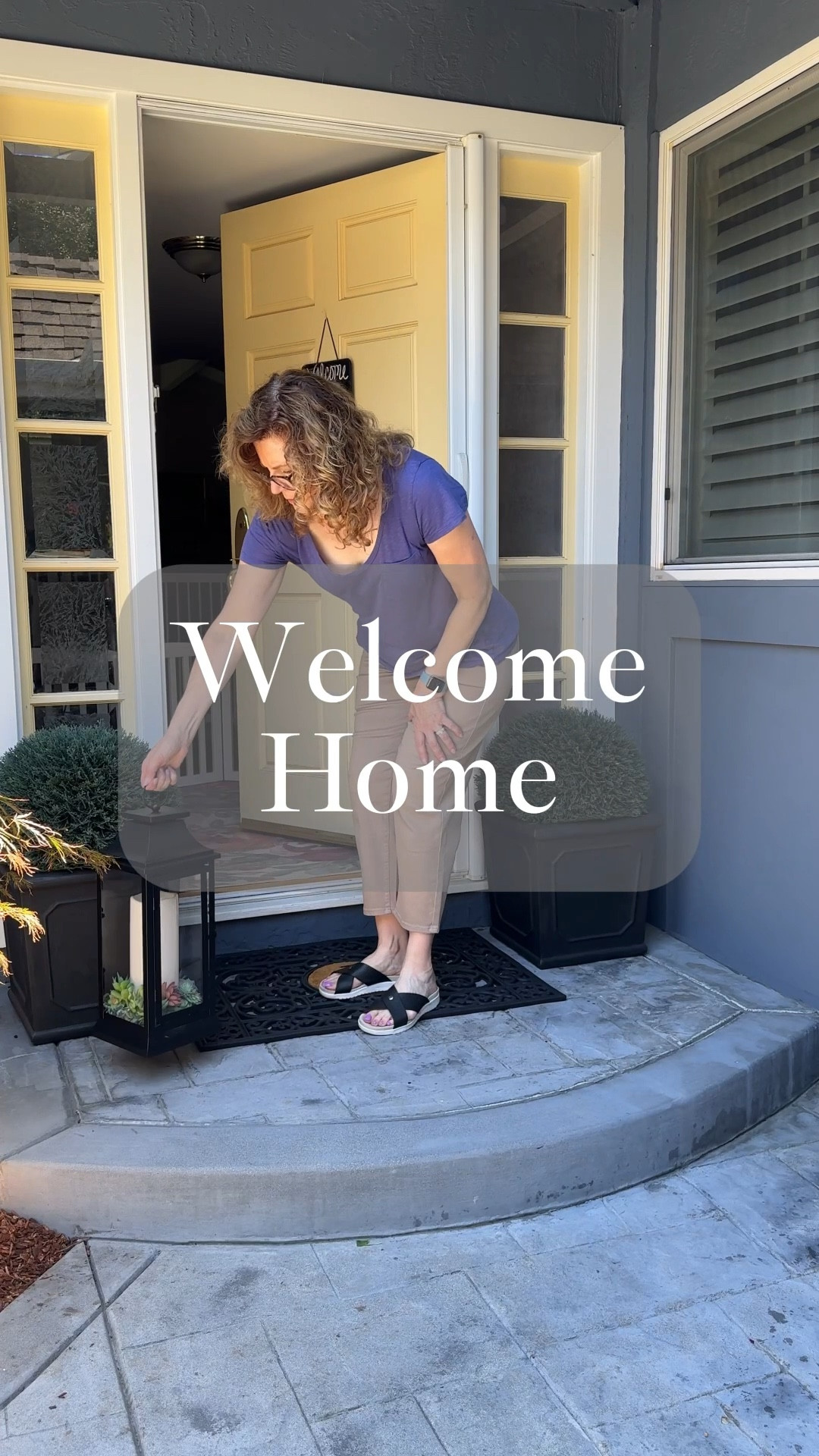 ✨ Porch refresh in minutes! I swapped in lush faux hydrangeas in my Ballard Designs planters and added classic lanterns from Amazon for effortless curb appeal. No wilting, no watering—just a warm welcome every time. 🌿🤍
 Shop everything linked here!
 #FrontPorchDecor #OutdoorStyle #HomeRefresh #CurbAppeal

#LTKHome