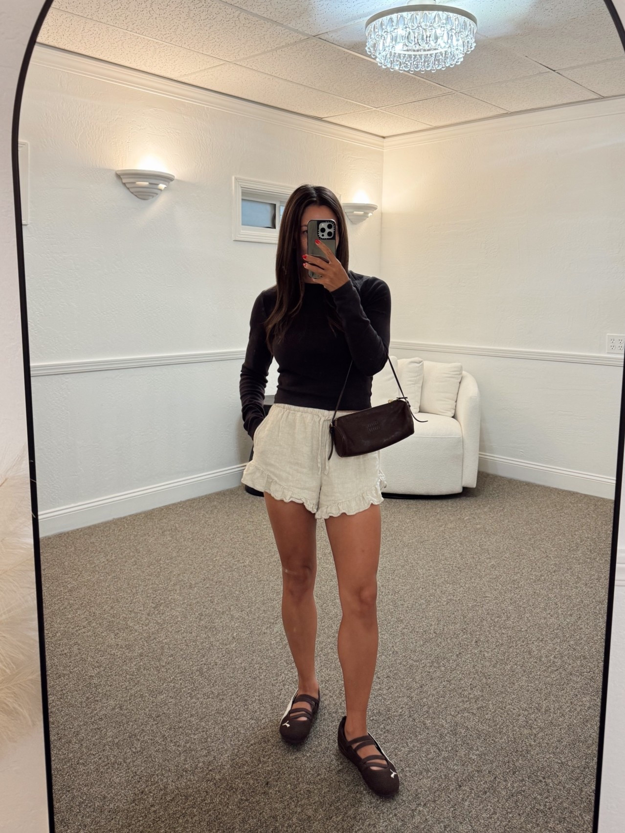 Gap cropped long sleeve tshirt- small
@abercrombie linen ruffle shorts- xs
Miu Miu brown pouch bag
Puma speed cat ballet sneakers

Petite, fall outfit, ballet flats, pre fall

#LTKPetite #LTKSaleAlert #LTKSeasonal