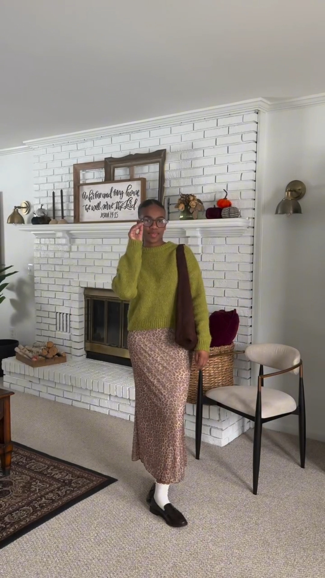 saturday outfit diary🩷☁️
.
.
.
sweater + shoes: @primark 
bag: @gap 
skirt: @tjmaxx 
.
.
.
.
.
.
.
.
.
.
.
.
.
.
.
.
.
.
.
.
.
.
.
.
.
.
.
.
.
.
#outfitcheck #fitcheck #ootd #lookbook #modestfashion #lookbook #modestoutfitinspo #vibes #loafers #explorepage #modestfashion #casualoutfit #modestlook #grwm #fitcheck #thrifty #thriftfinds #viral #discoverunder5k #december #discoverunder10k #reel #winter #wintervibes #winteroutfitinspo