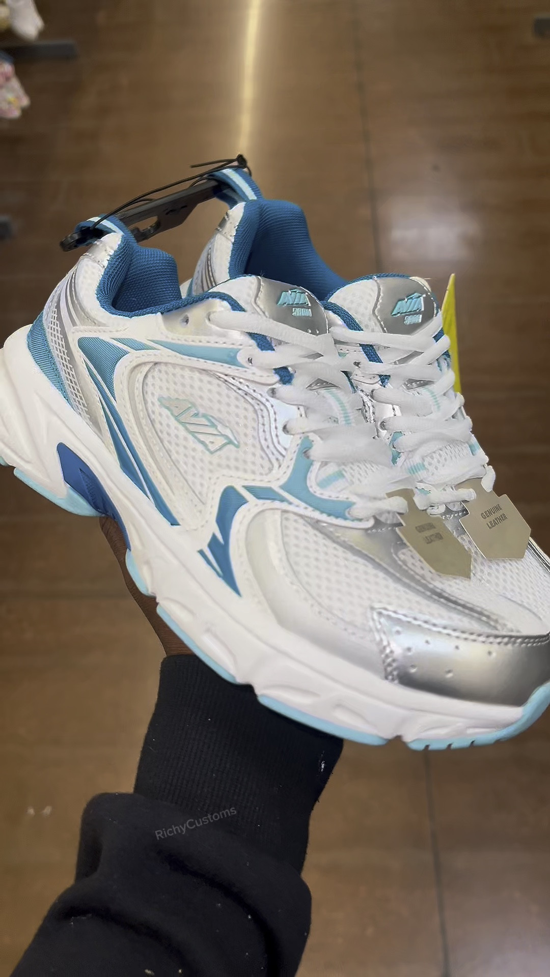 cheap adult shoes for less than $30😍🔥 #avia #walmart

#cheapshoes #shoes #shoesale #cheap #sneakerstyle