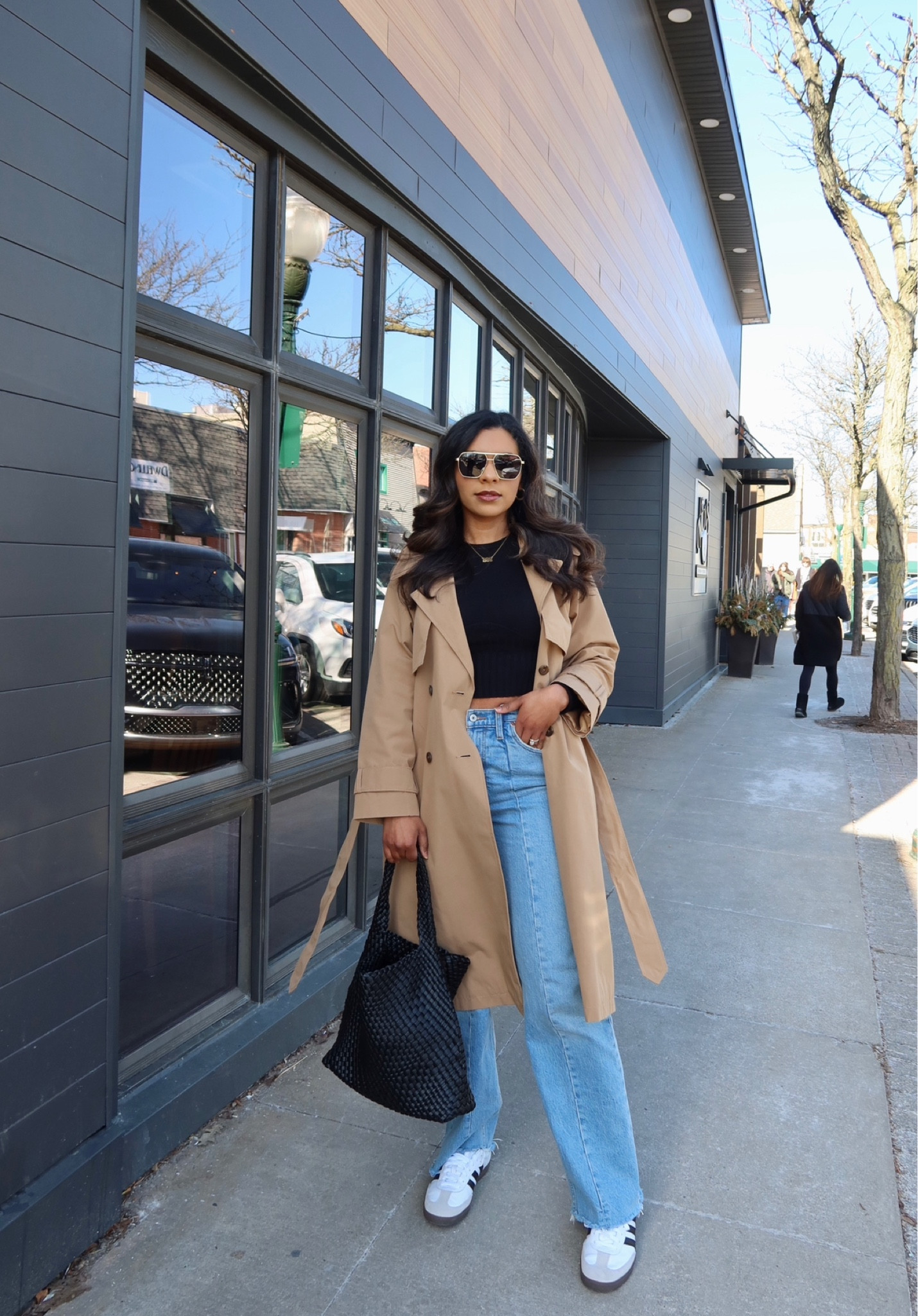 Outfit of the day! Amazon purse- woven tote- Abercrombie trench coat- amazon top- Abercrombie 90’s relaxed jeans size 6 fashion- curve love 28 long- trench medium- adidas sambas 
