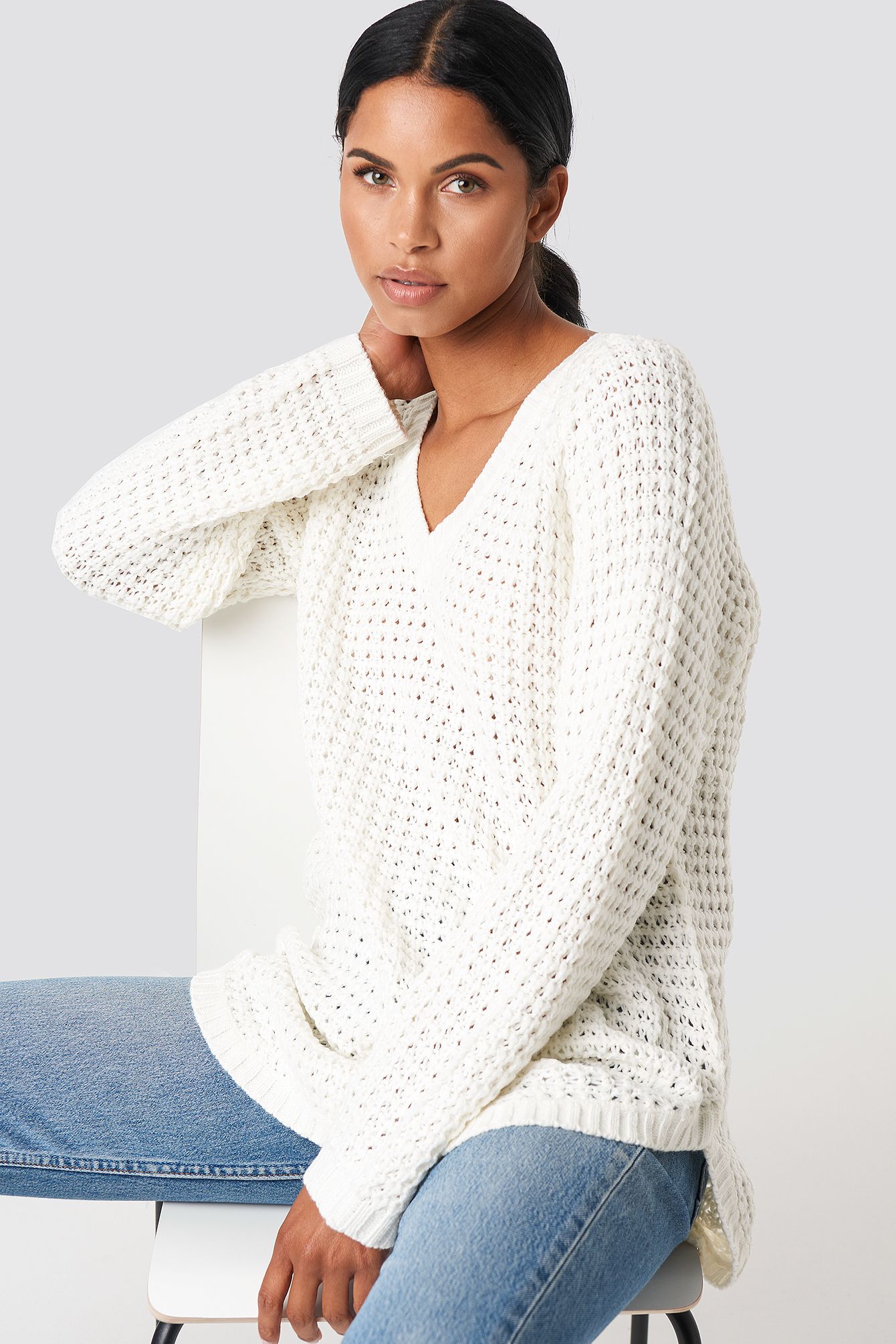 NA-KD V-neck Pineapple Knitted Sweater - White | NA-KD Global