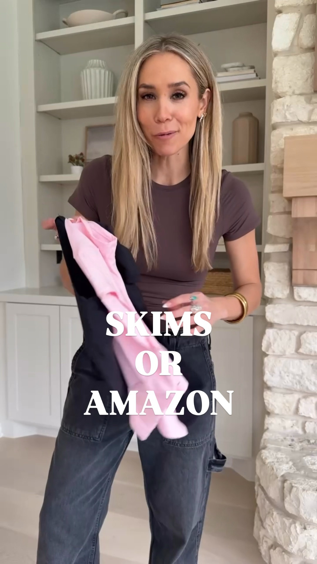 🤍 Skims or Amazon double lined tee shirt. 
It looks identical to the bodysuit, but doesn't have the clasp.

Wearing size s/ my tts

#LTKdayinmylife
#LTKgrwm #LTKmomlife