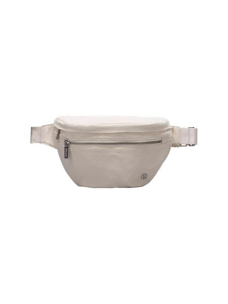 City Adventurer Belt Bag 2.5L | Women's Bags,Purses,Wallets | lululemon | Lululemon (US)