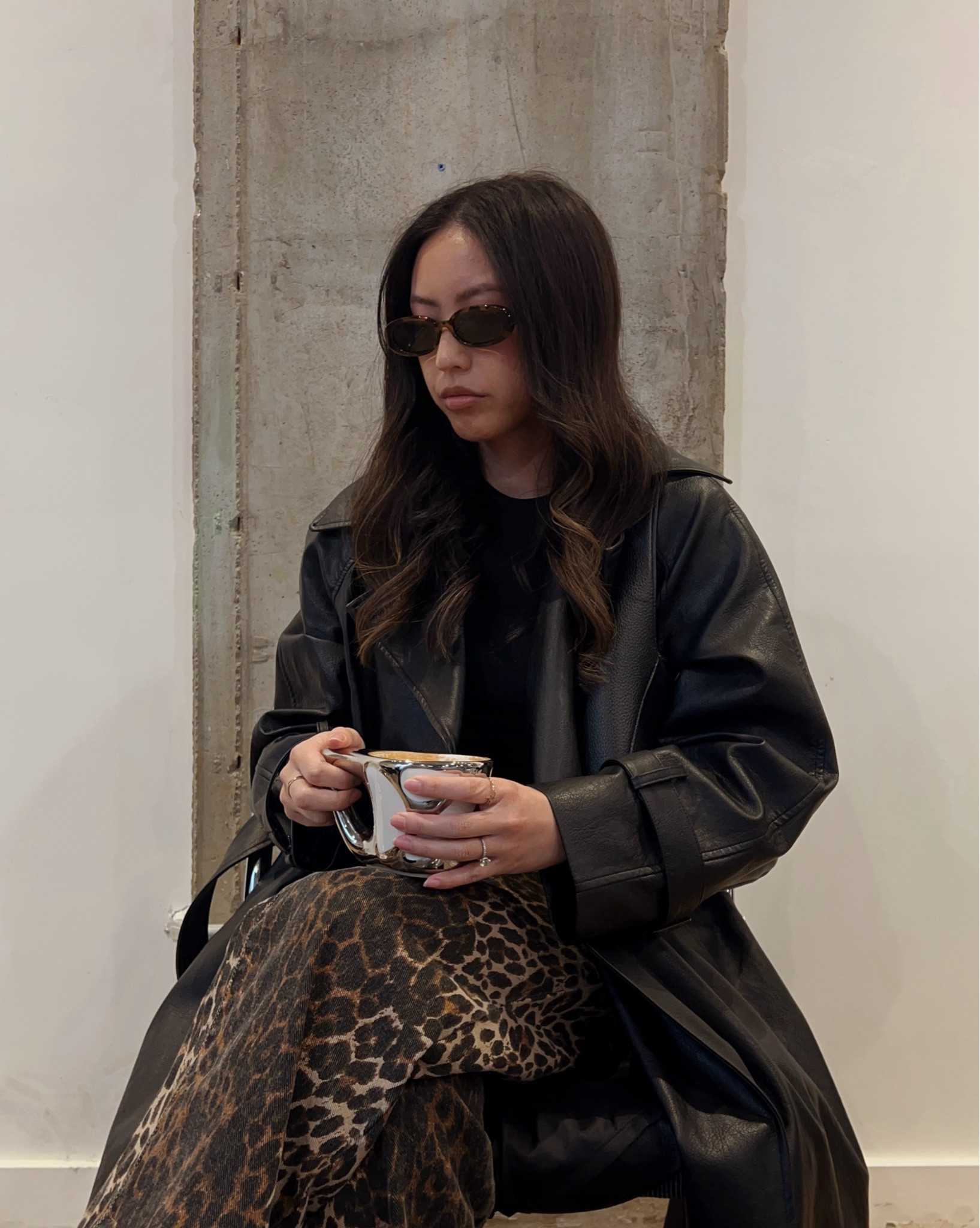 Oak & Fort trench coat
Aritzia top
Edikted pants
Le Specs sunglasses


#LTKPetite