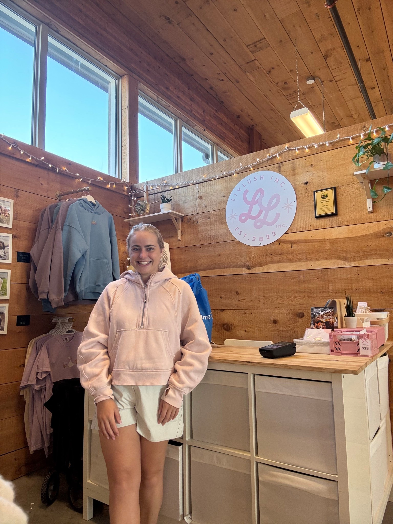 Seriously the most comfy outfit from lulu 🙆🏼‍♀️

They don’t have these exact items anymore :( but I tagged the closest ones!!

#LTKcanada